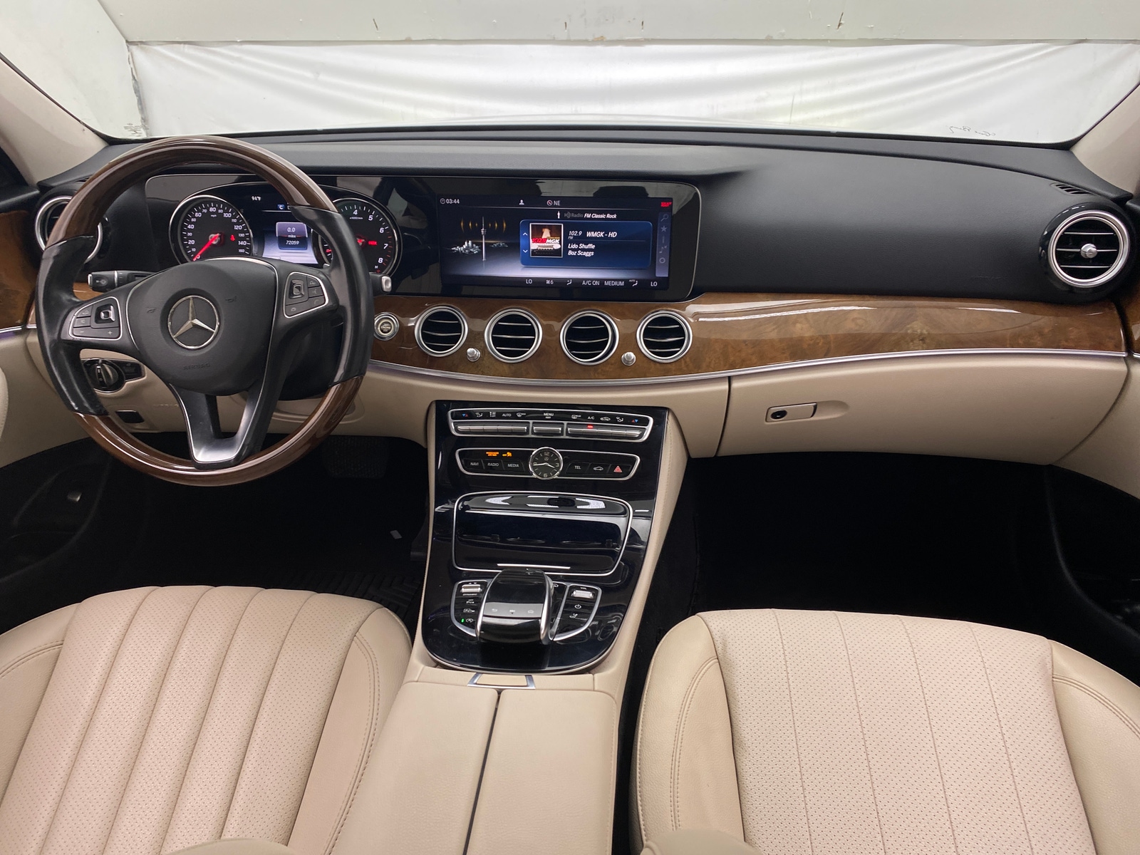 Thumbnail: 2018 Mercedes-Benz E-Class - 2