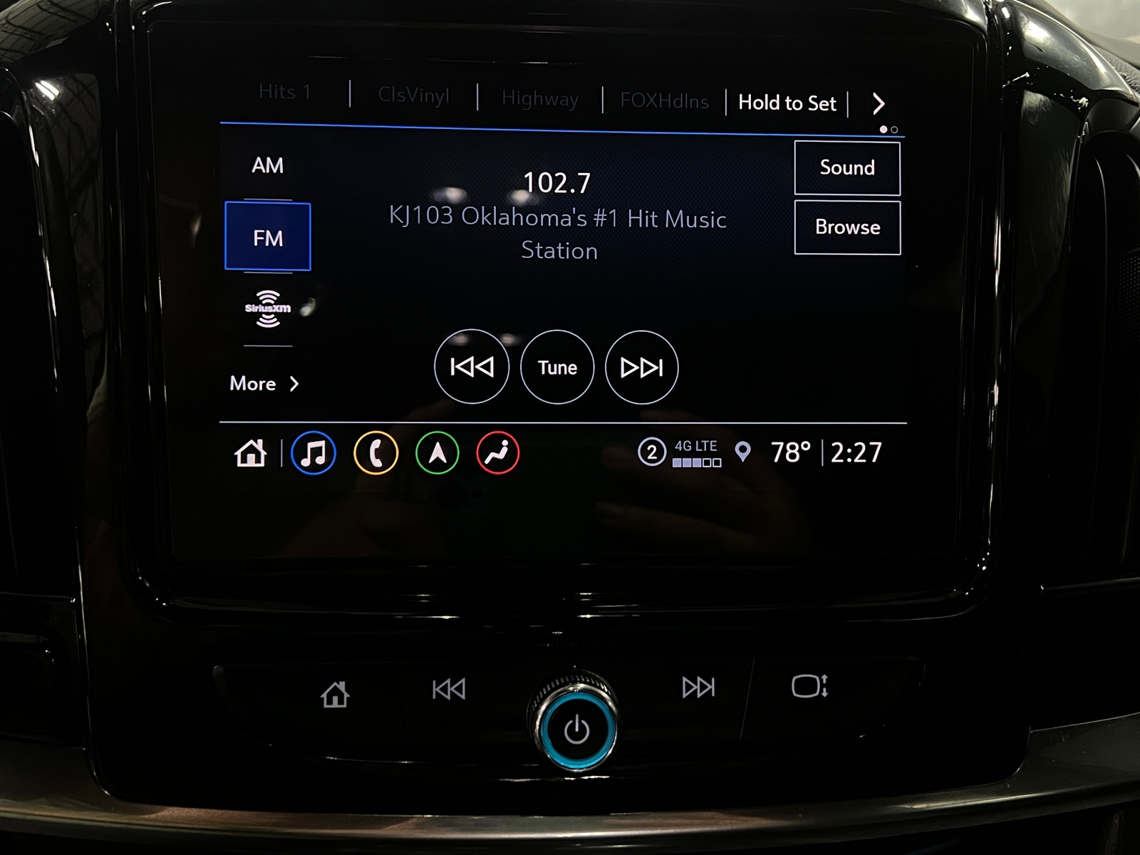 Thumbnail: 2023 Chevrolet Traverse - 3