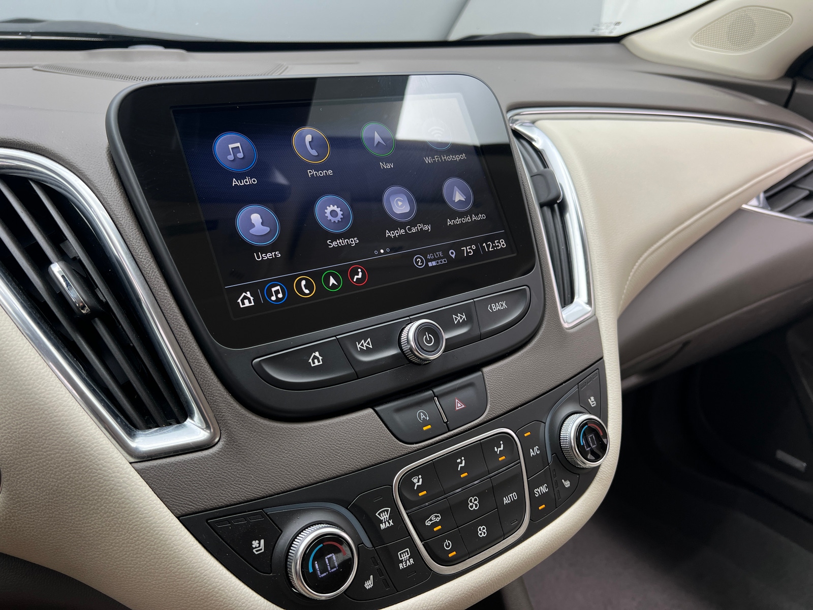 Thumbnail: 2024 Chevrolet Malibu - 3