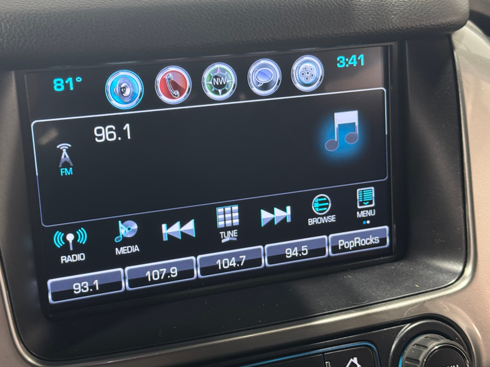 Thumbnail: 2020 Chevrolet Suburban - 3