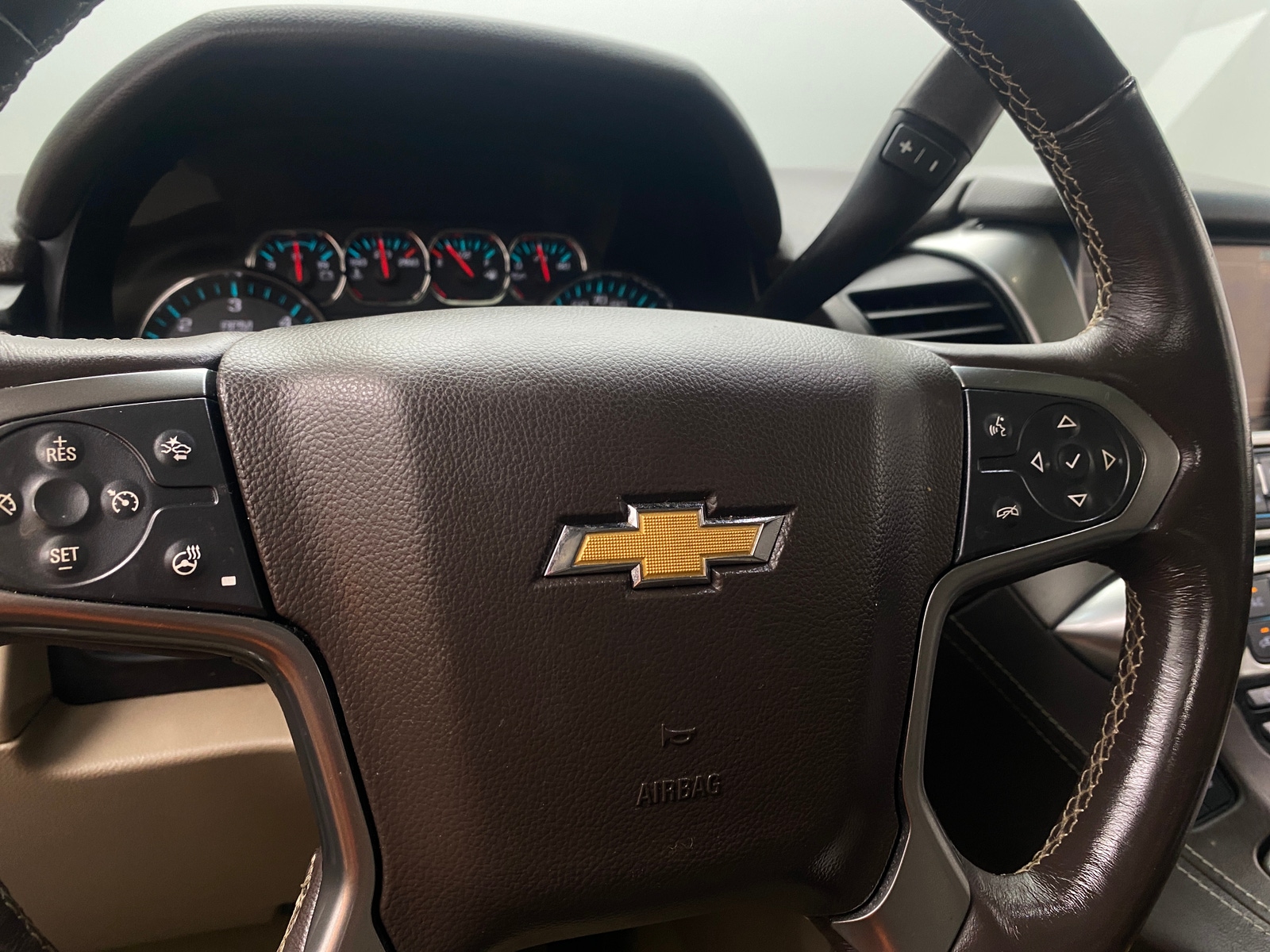 Thumbnail: 2018 Chevrolet Tahoe - 4