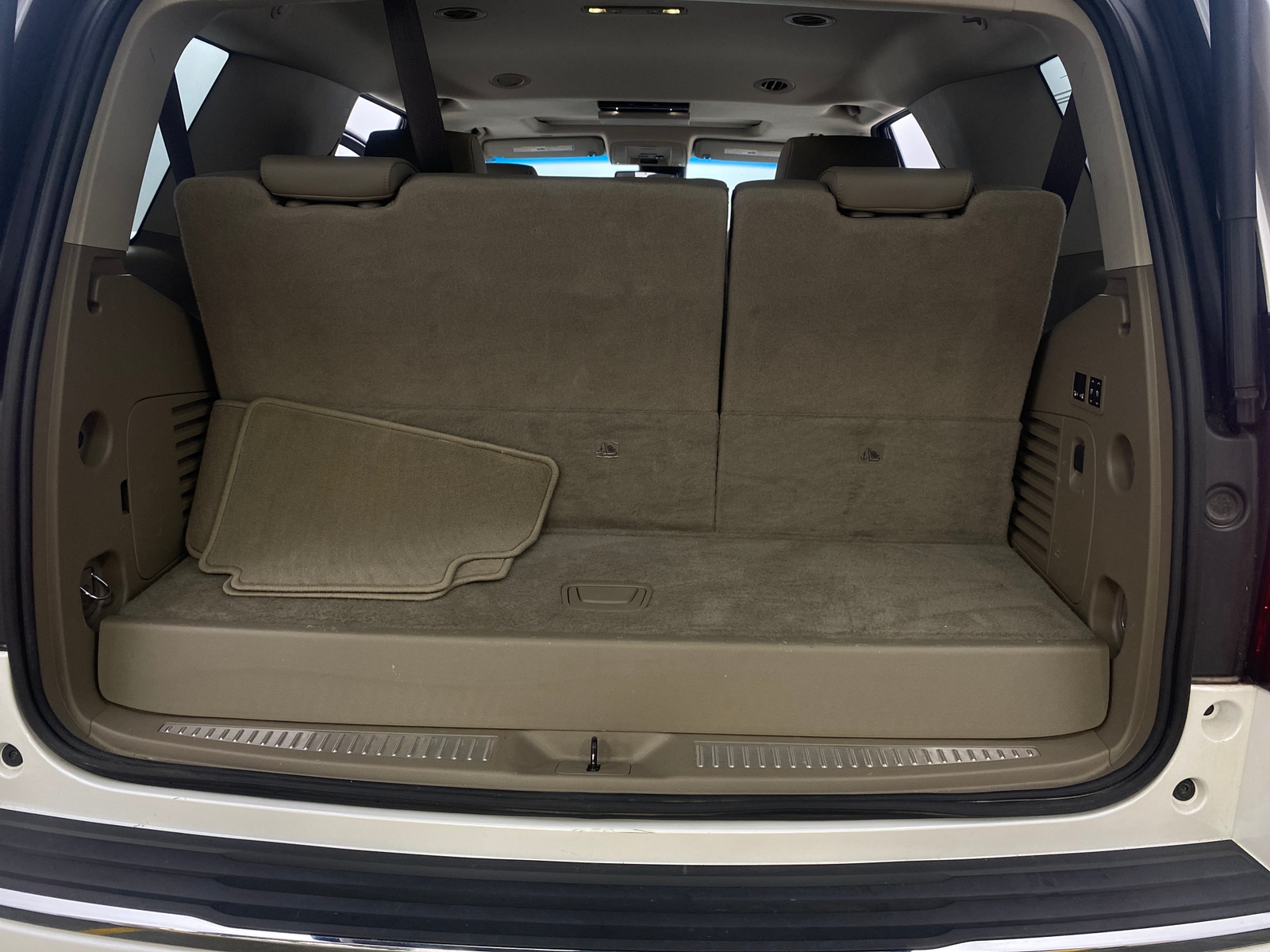 Thumbnail: 2018 Chevrolet Tahoe - 6