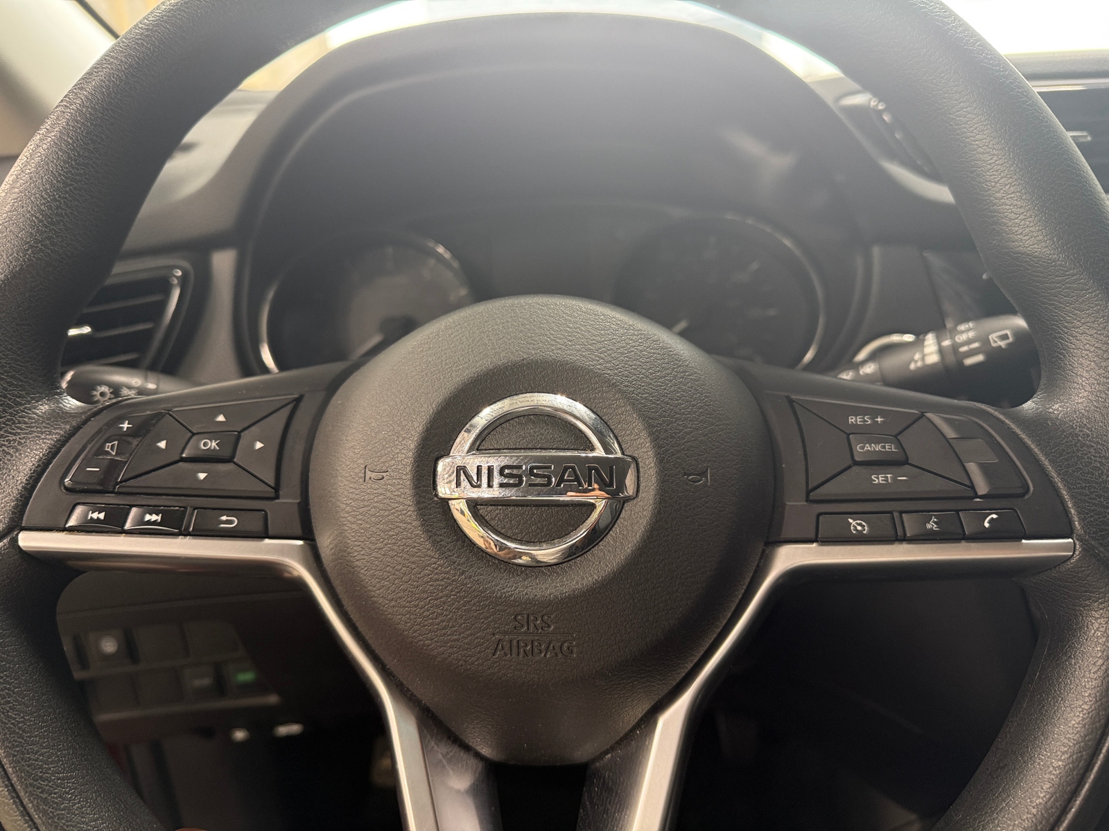 Thumbnail: 2020 Nissan Rogue Sport - 5