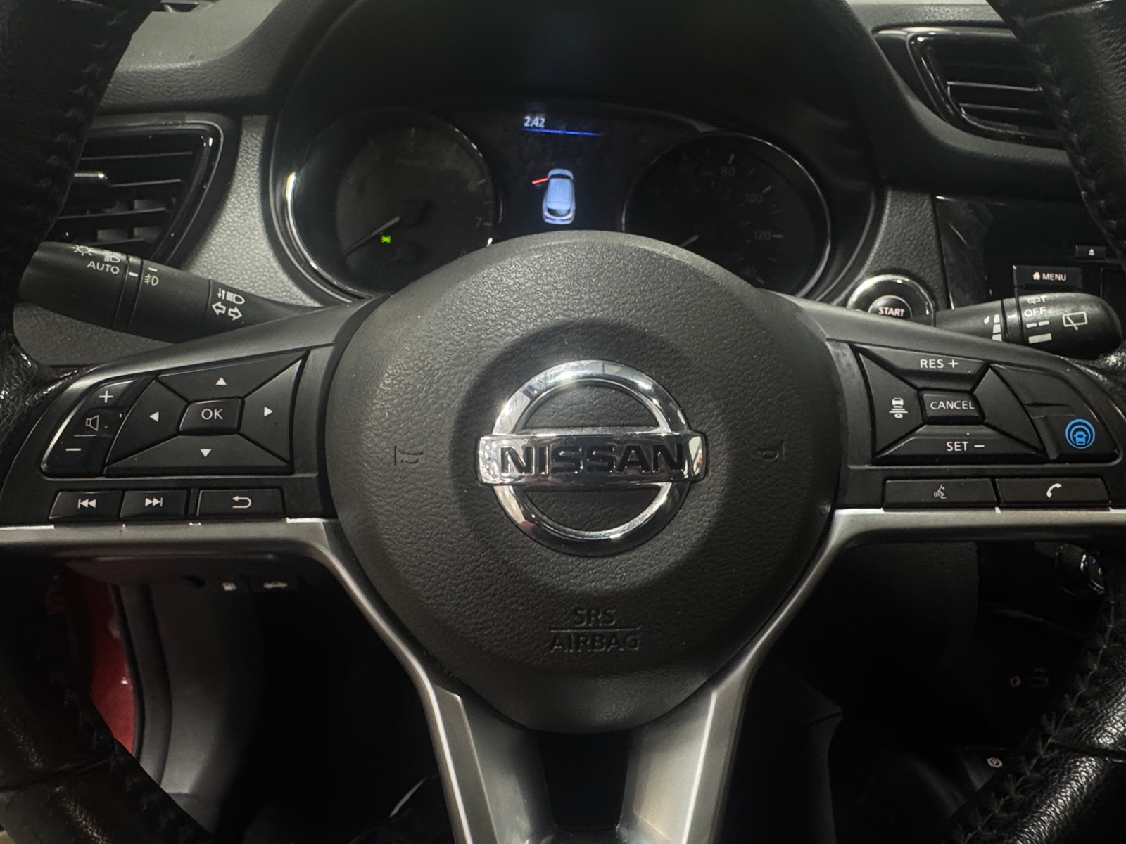 Thumbnail: 2022 Nissan Rogue Sport - 4