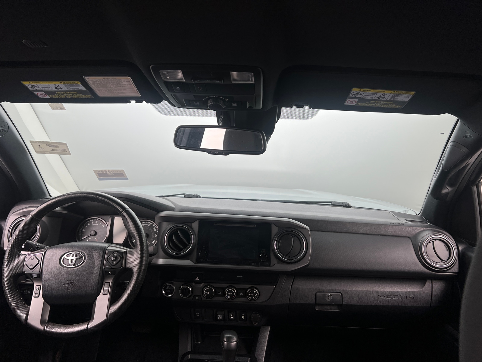 Thumbnail: 2019 Toyota Tacoma - 3