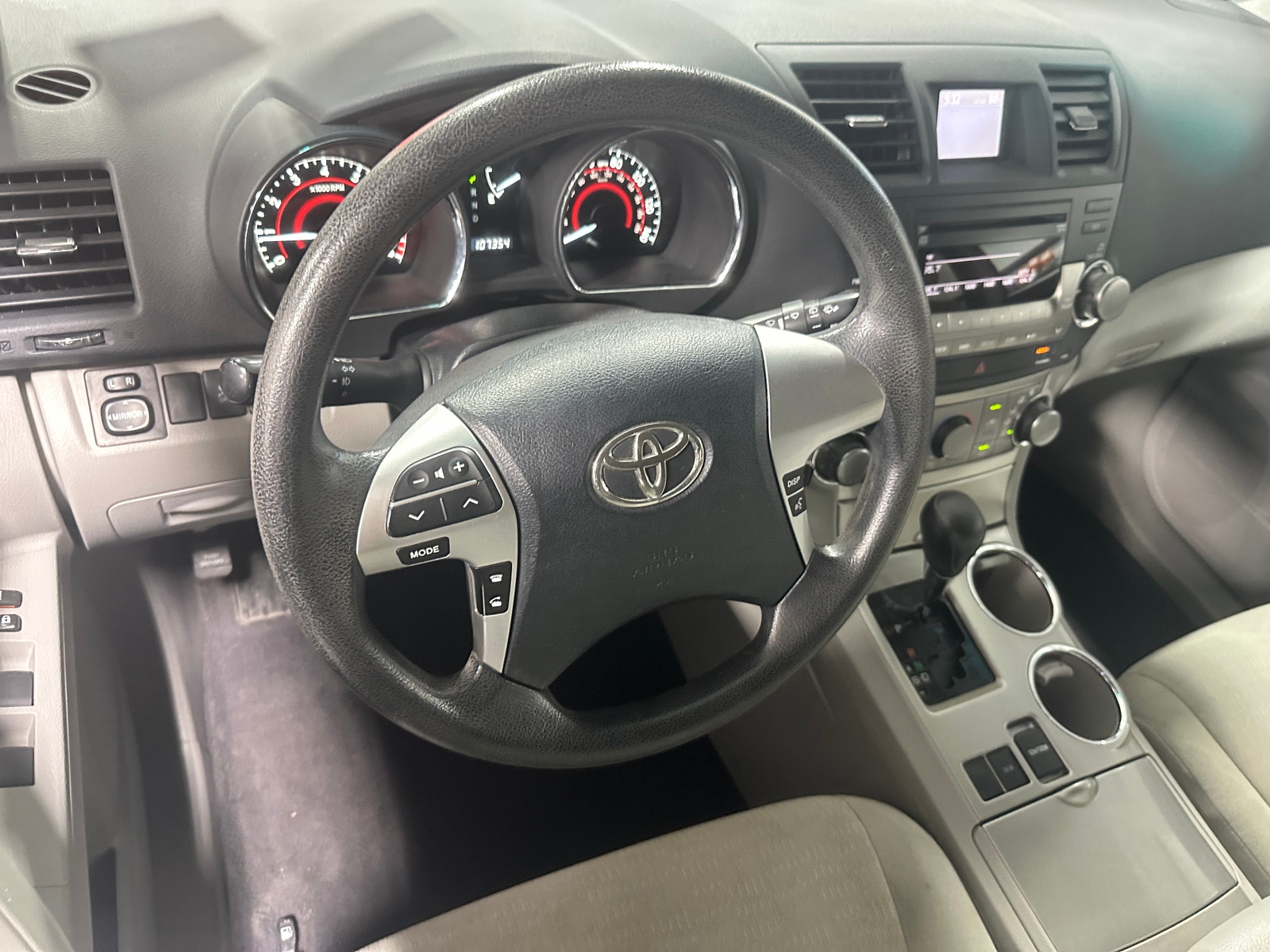 Thumbnail: 2012 Toyota Highlander - 5