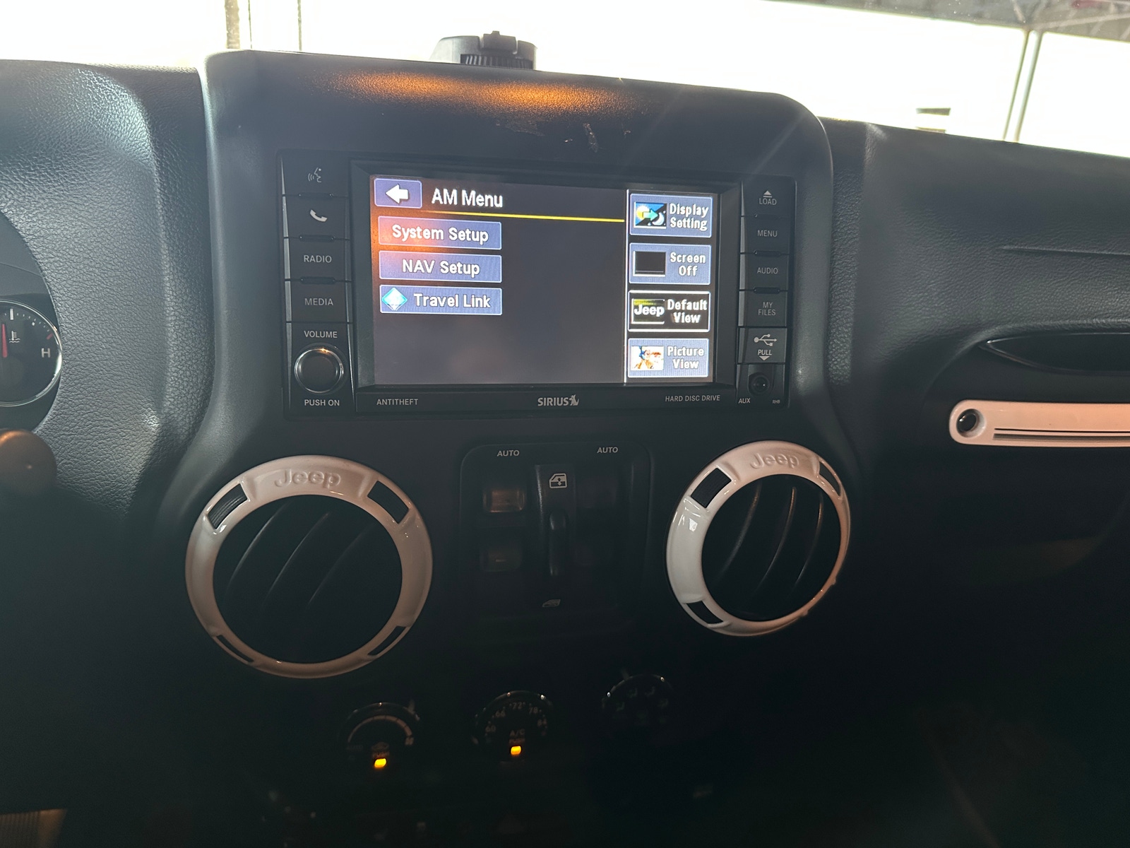 Thumbnail: 2015 Jeep Wrangler - 3