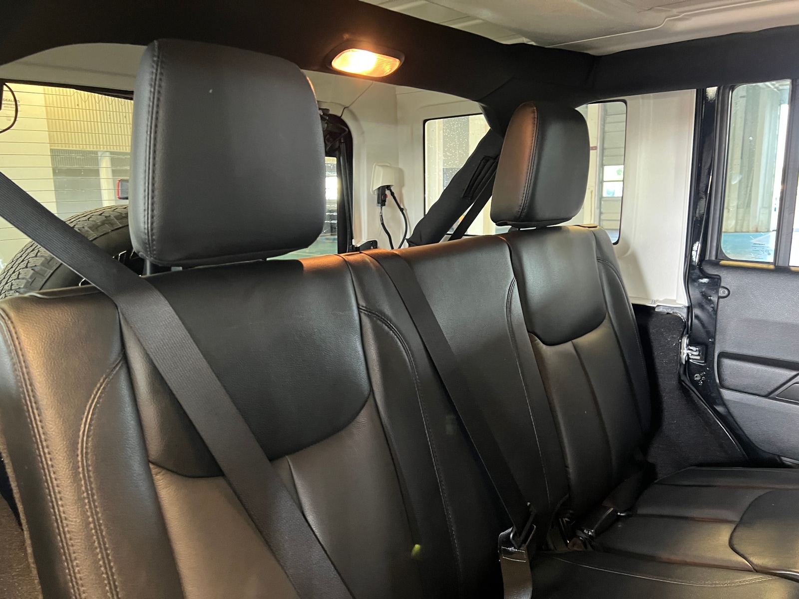 Thumbnail: 2017 Jeep Wrangler - 5