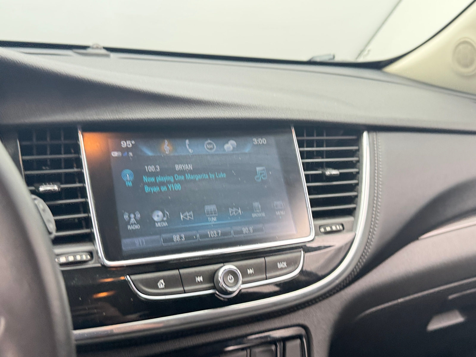 Thumbnail: 2020 Buick Encore - 4