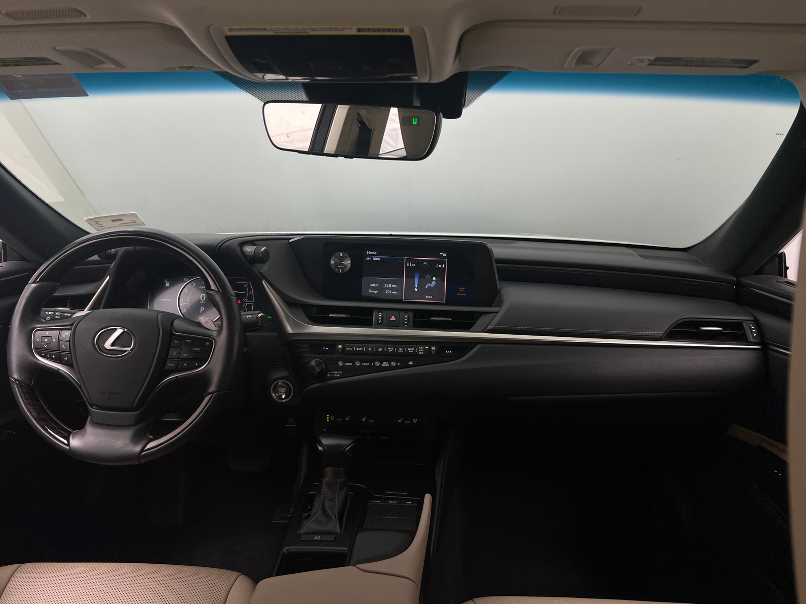 Thumbnail: 2020 Lexus ES - 2