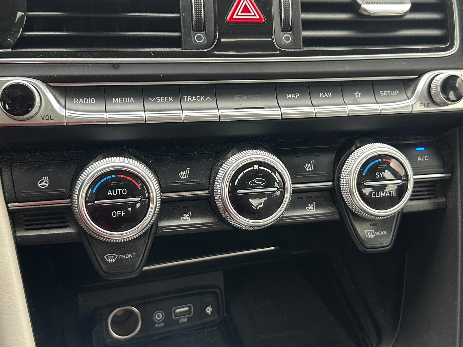 Thumbnail: 2019 Genesis G70 - 3