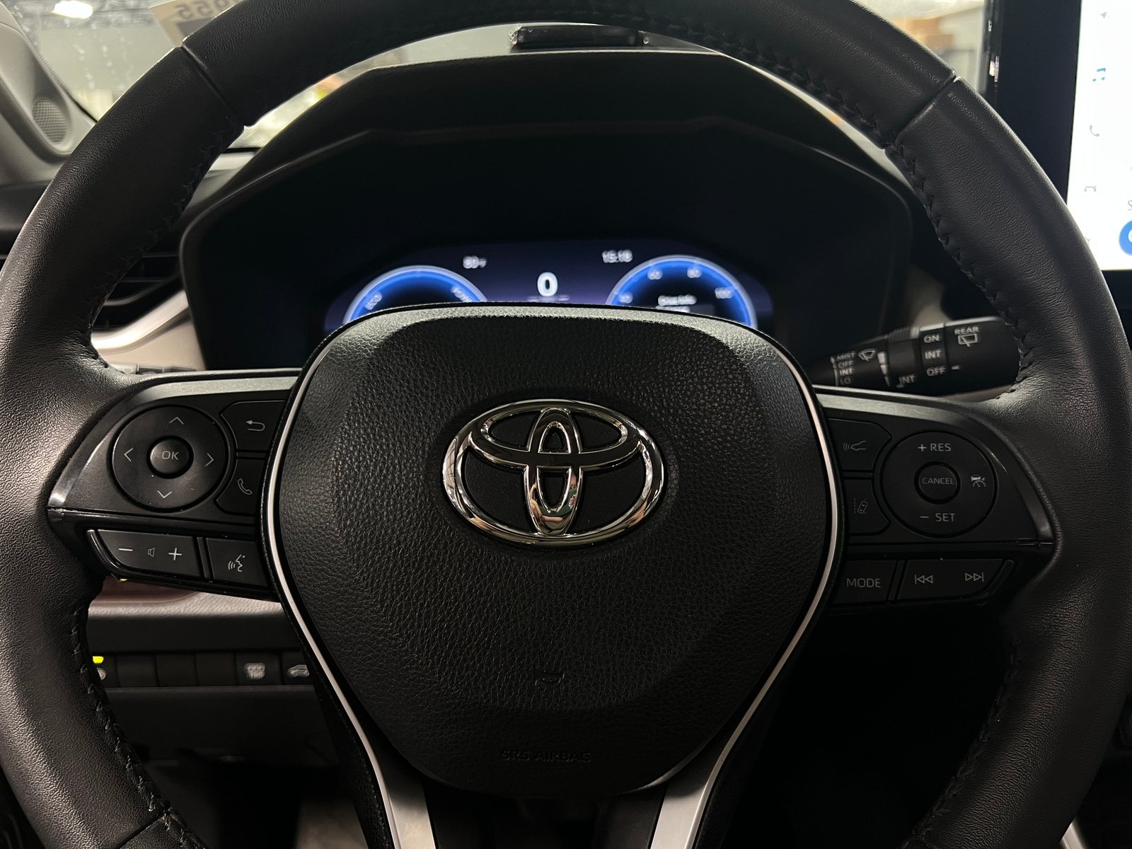 Thumbnail: 2023 Toyota RAV4 - 4