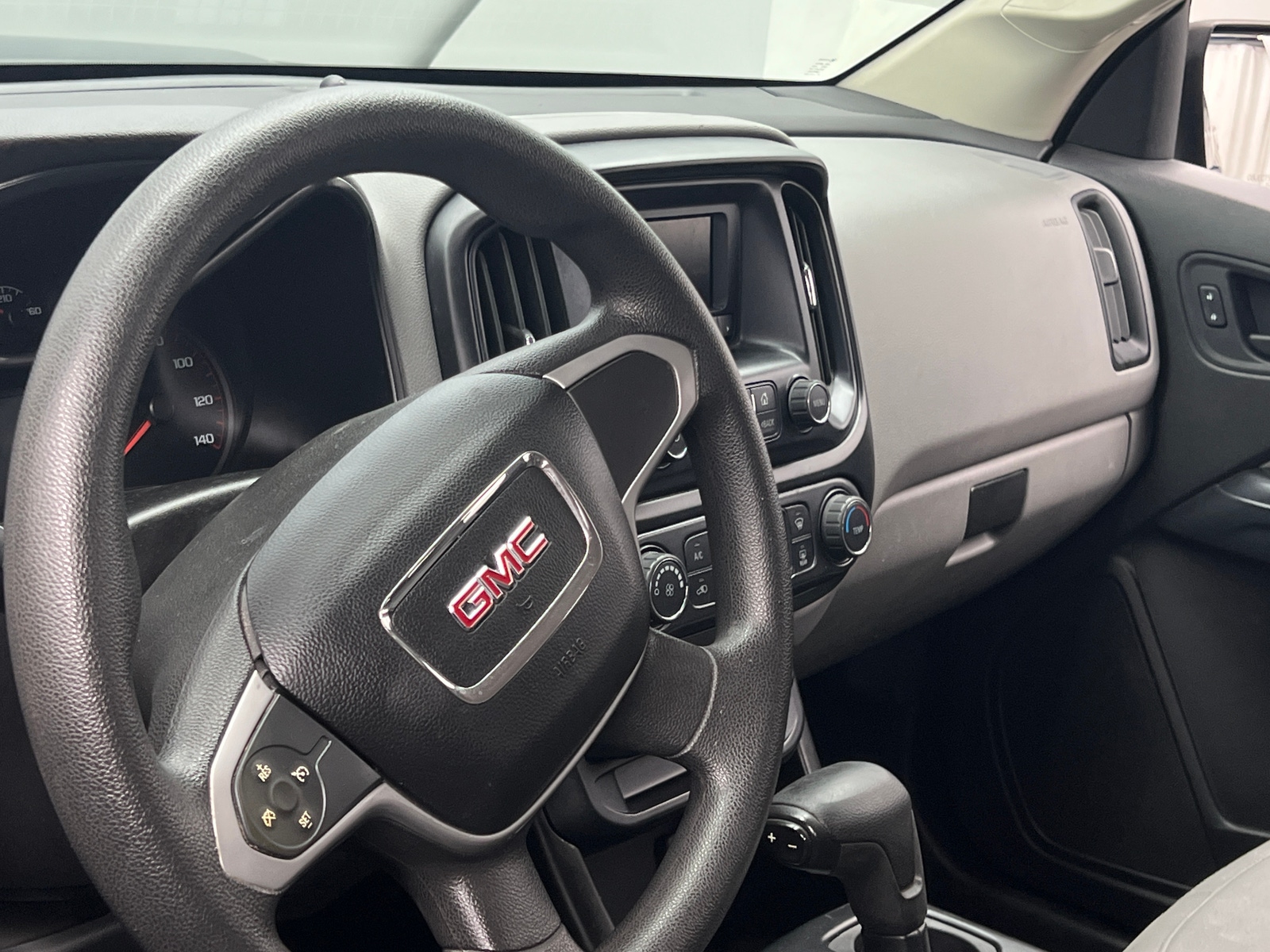 Thumbnail: 2016 GMC Canyon - 5