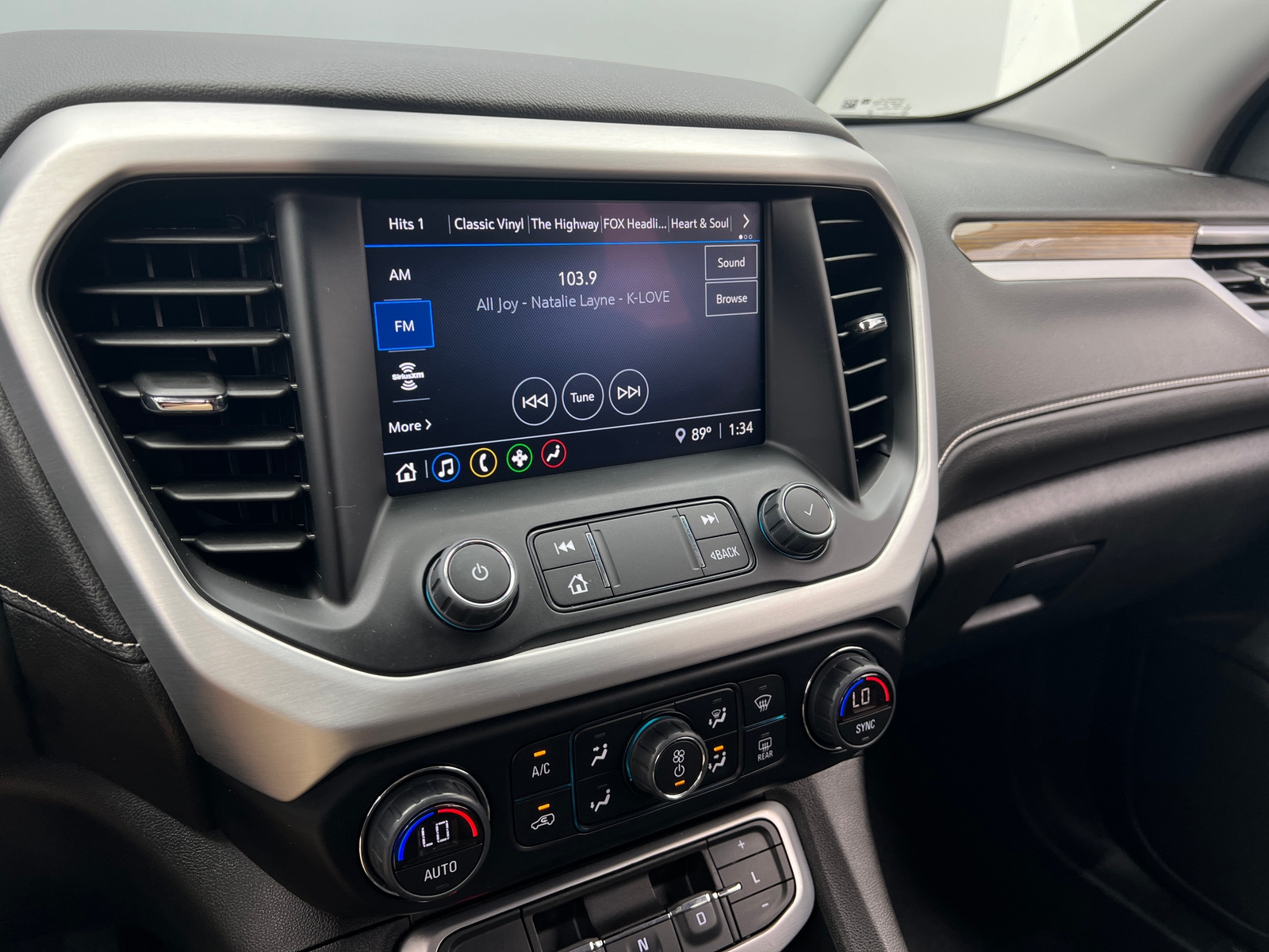 Thumbnail: 2023 GMC Acadia - 4