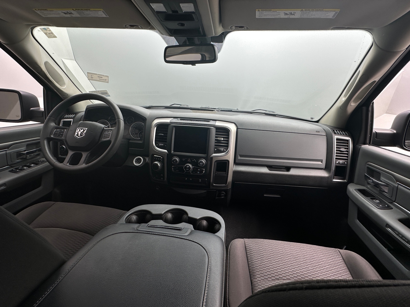Thumbnail: 2019 RAM 1500 Classic - 3