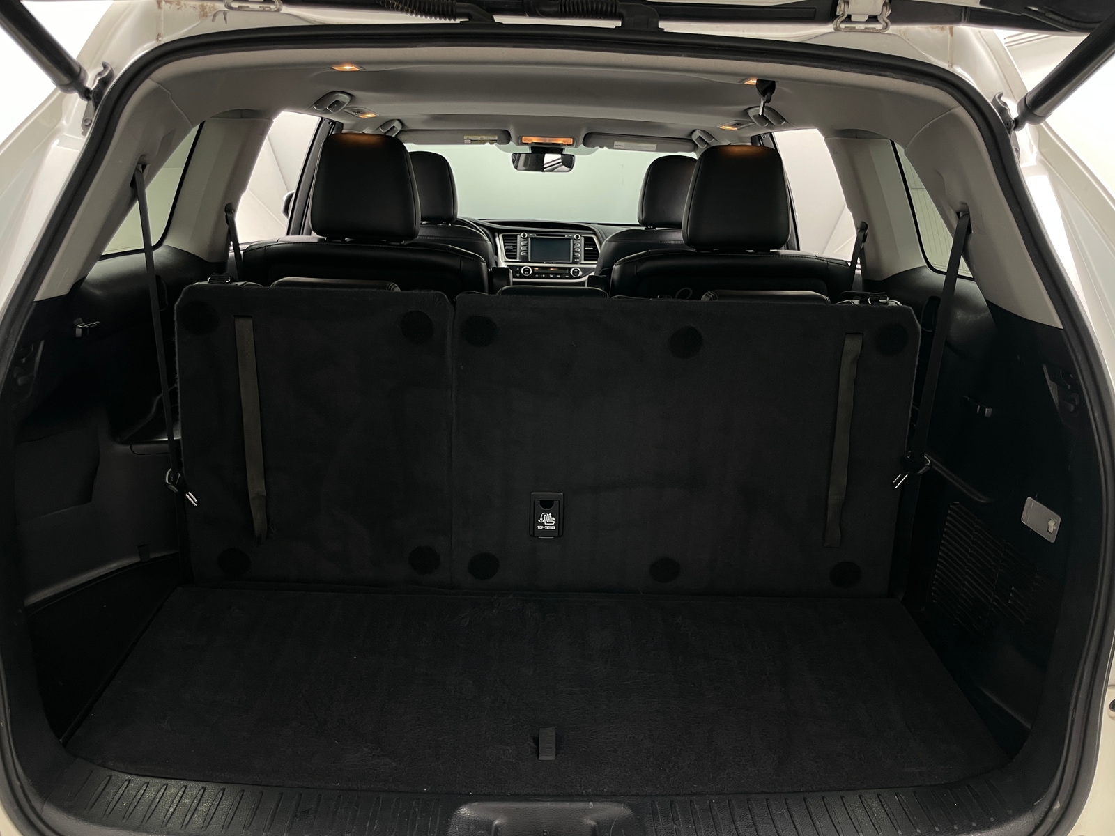 Thumbnail: 2017 Toyota Highlander - 6