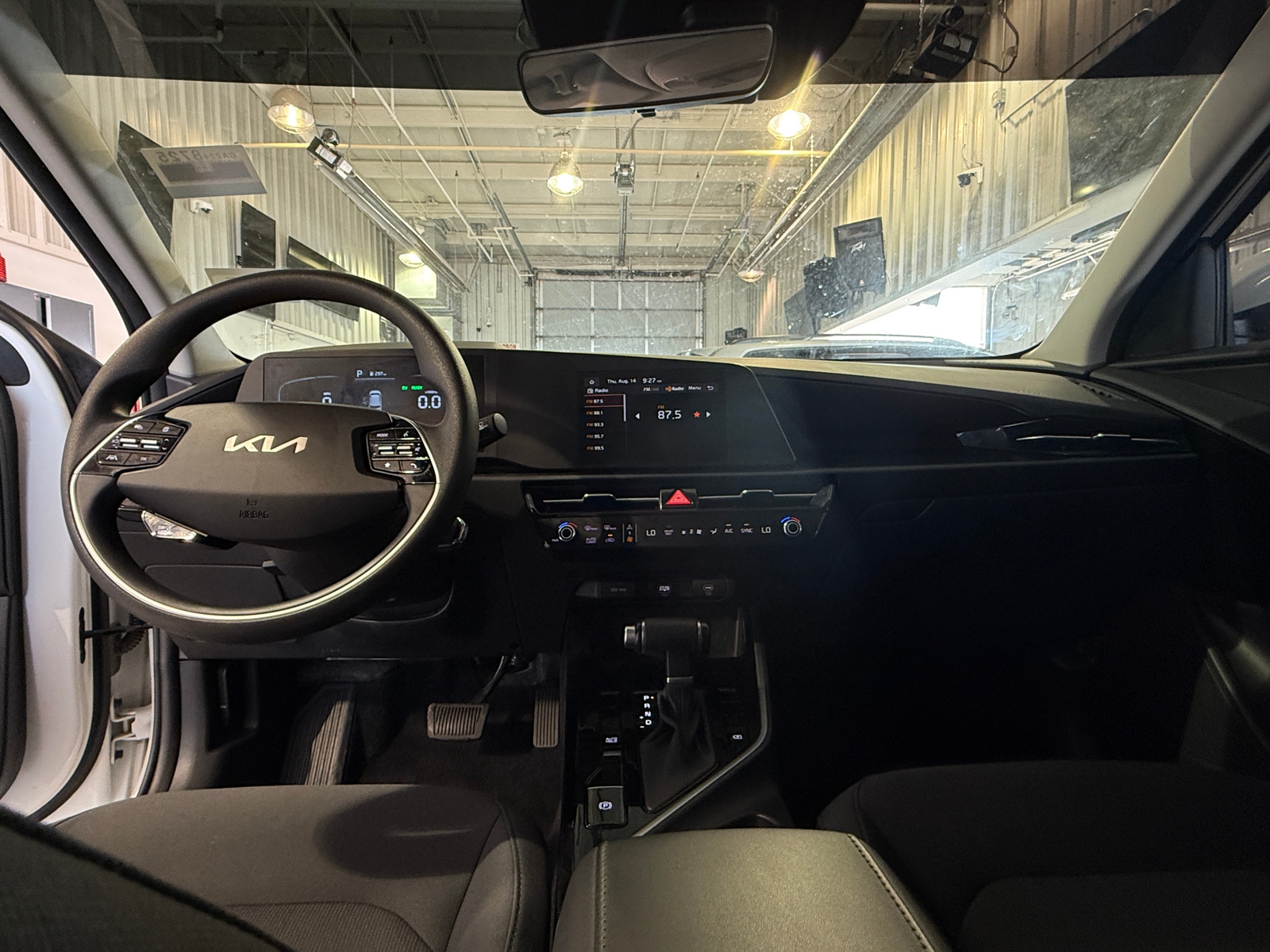 Thumbnail: 2024 Kia Niro - 3