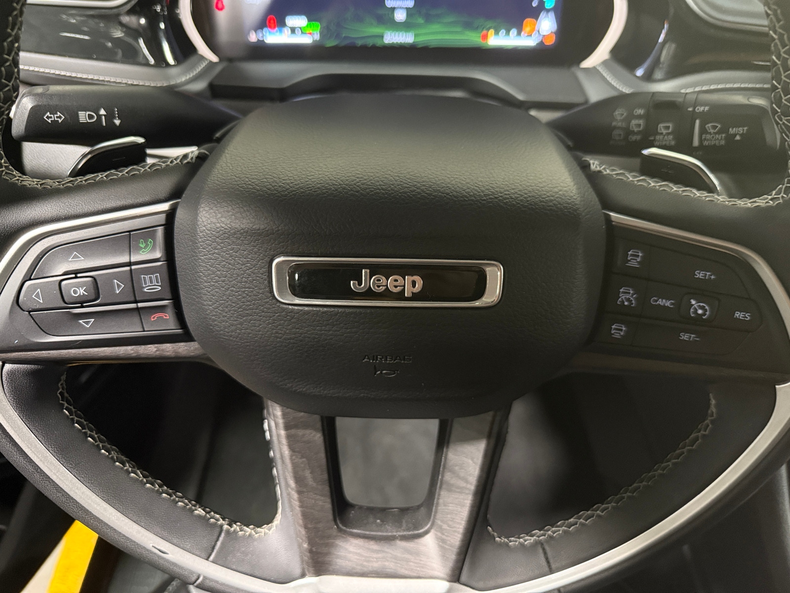 Thumbnail: 2023 Jeep Grand Cherokee - 4