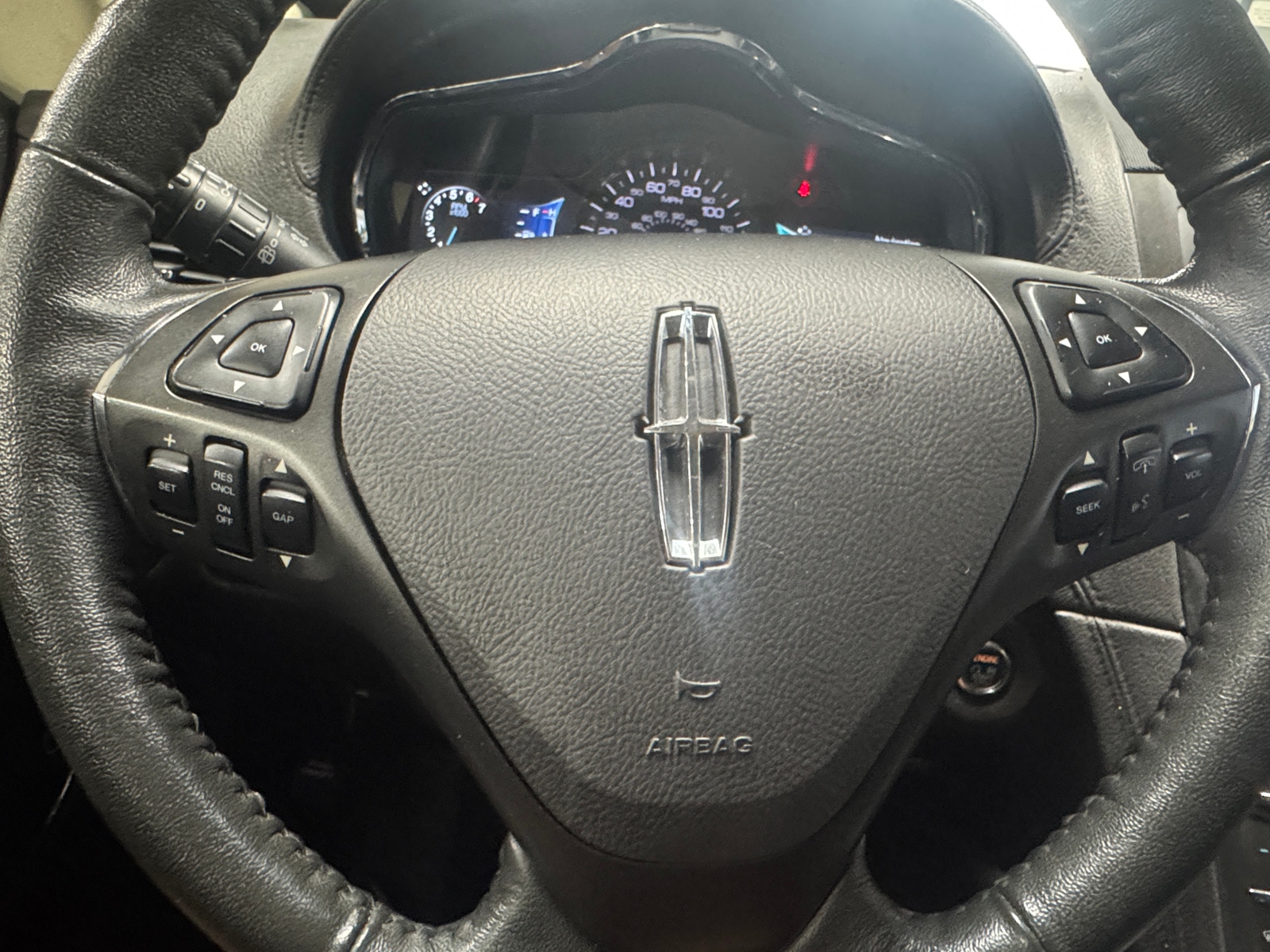 Thumbnail: 2019 Lincoln MKT - 4