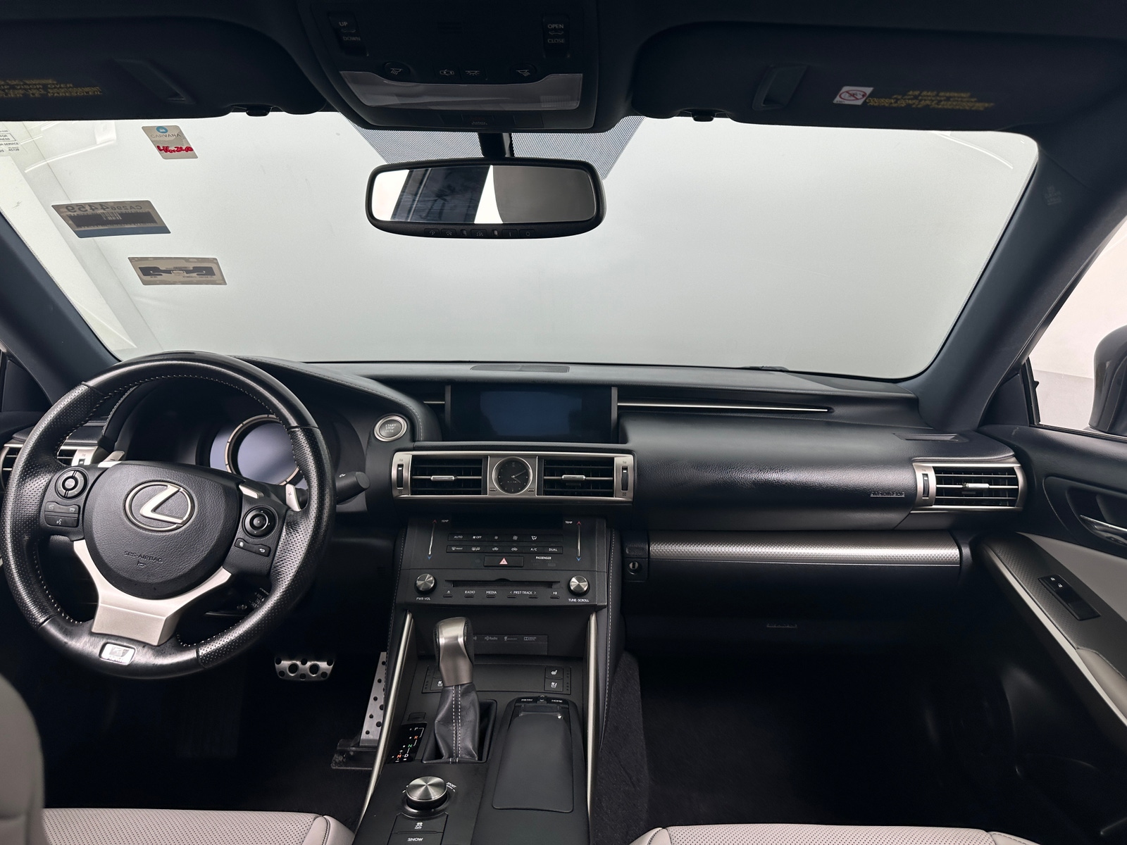 Thumbnail: 2016 Lexus IS - 2