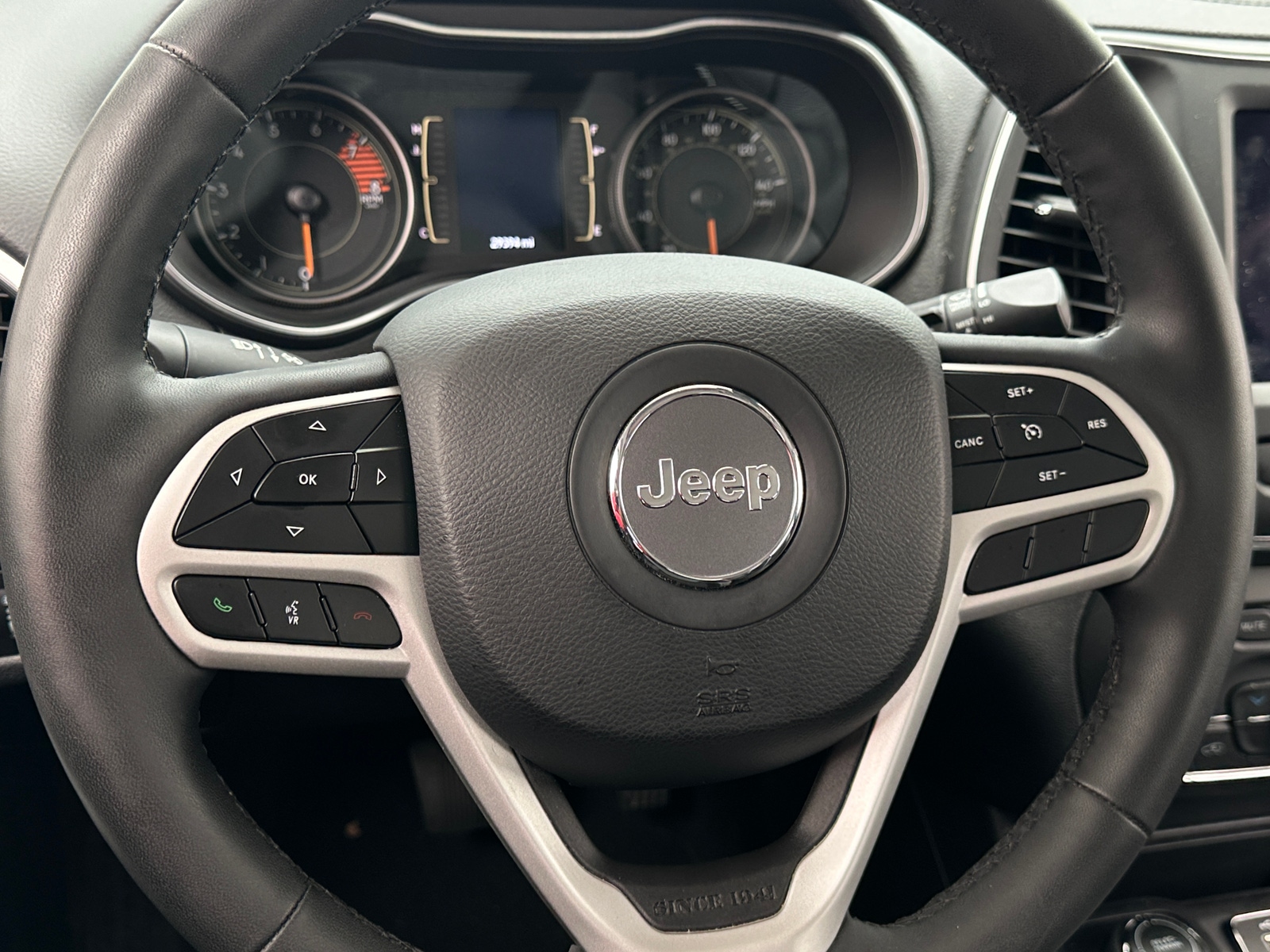 Thumbnail: 2022 Jeep Cherokee - 5