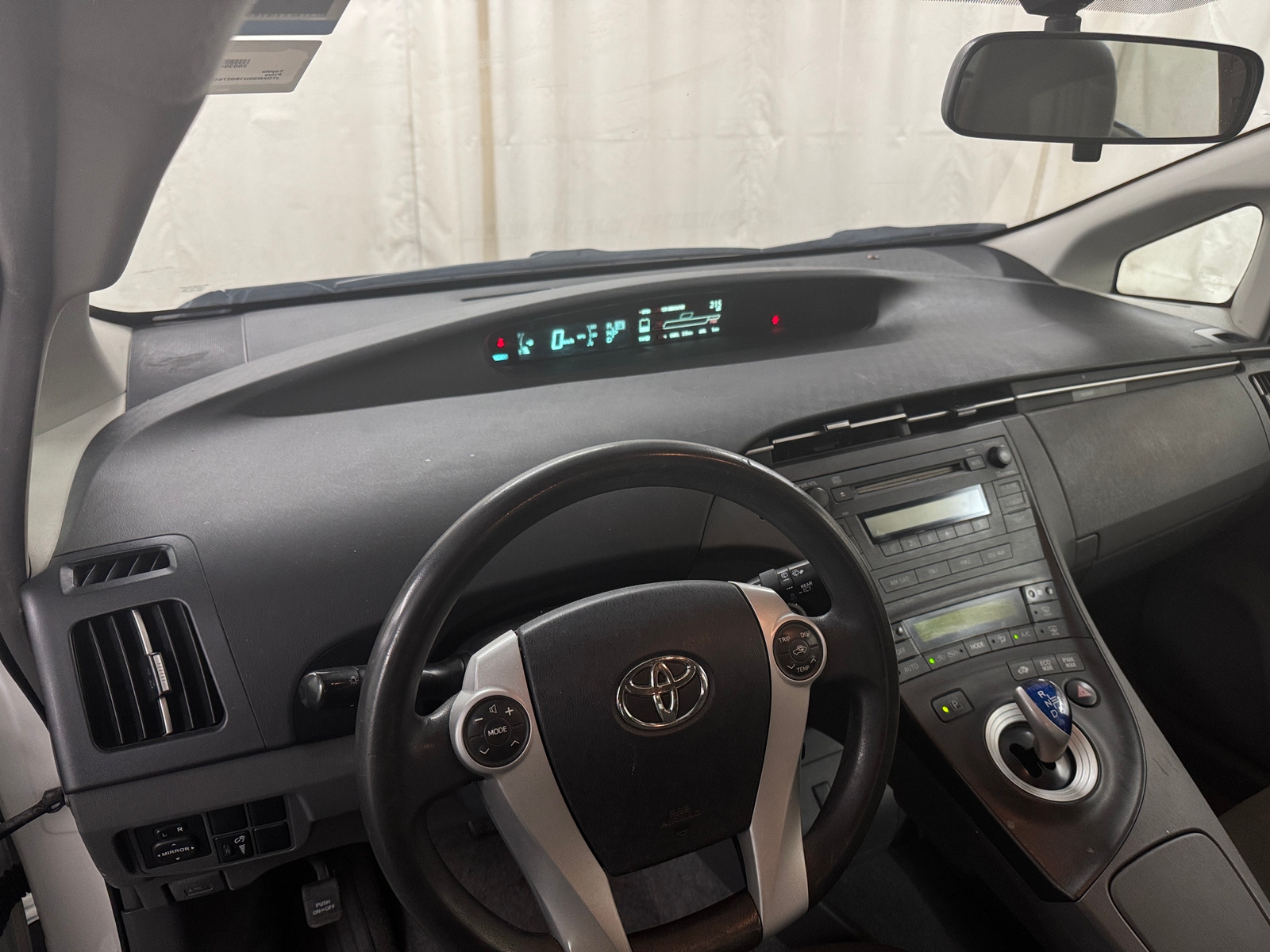 Thumbnail: 2011 Toyota Prius - 3