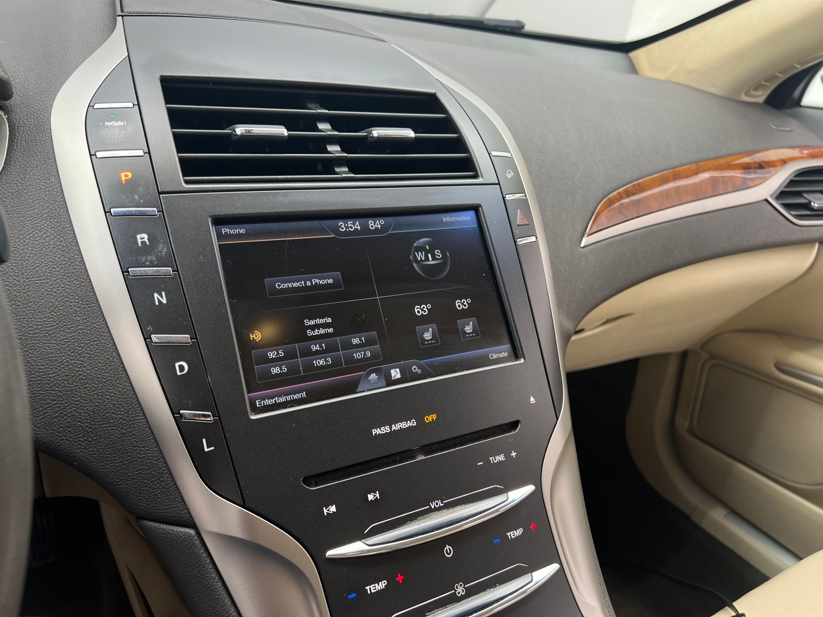 Thumbnail: 2014 Lincoln MKZ - 3
