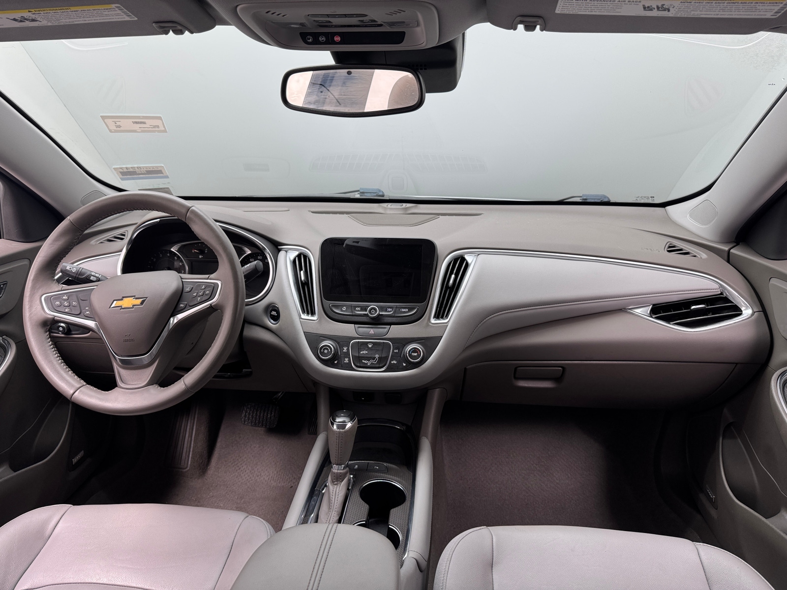 Thumbnail: 2018 Chevrolet Malibu - 3