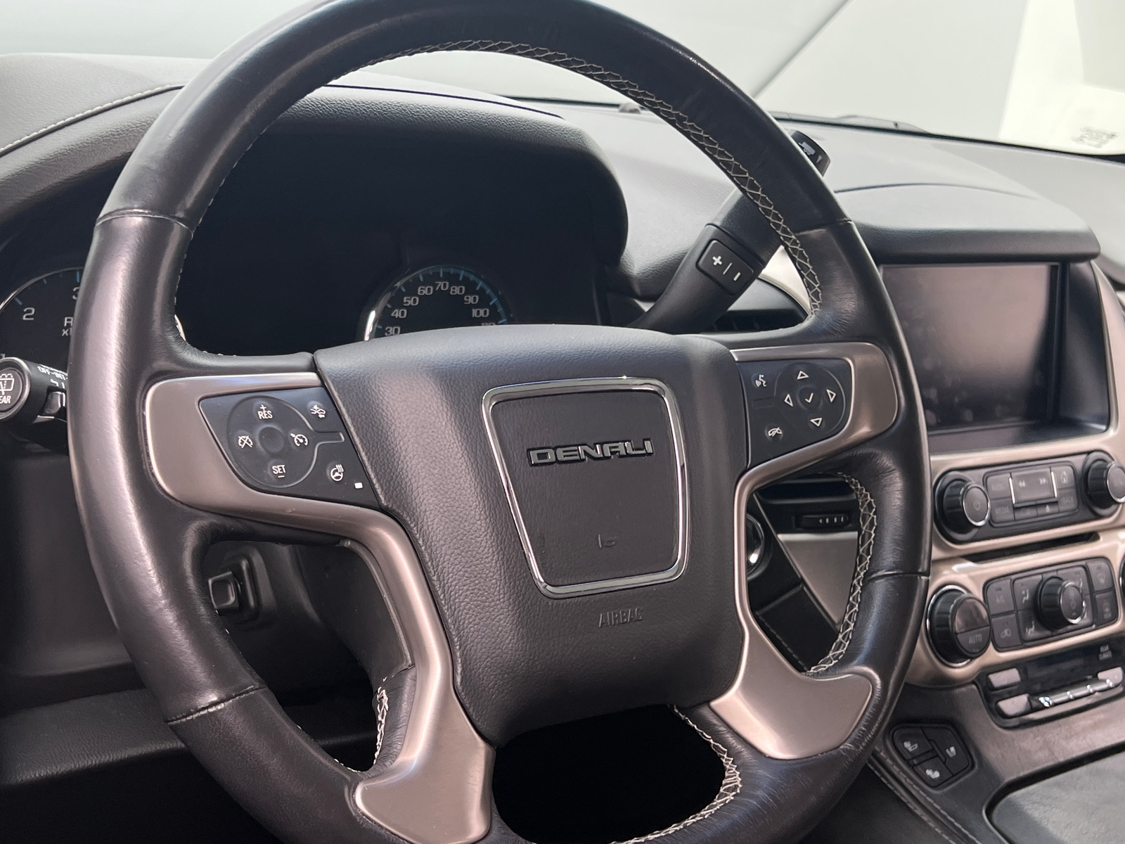 Thumbnail: 2018 GMC Yukon - 4