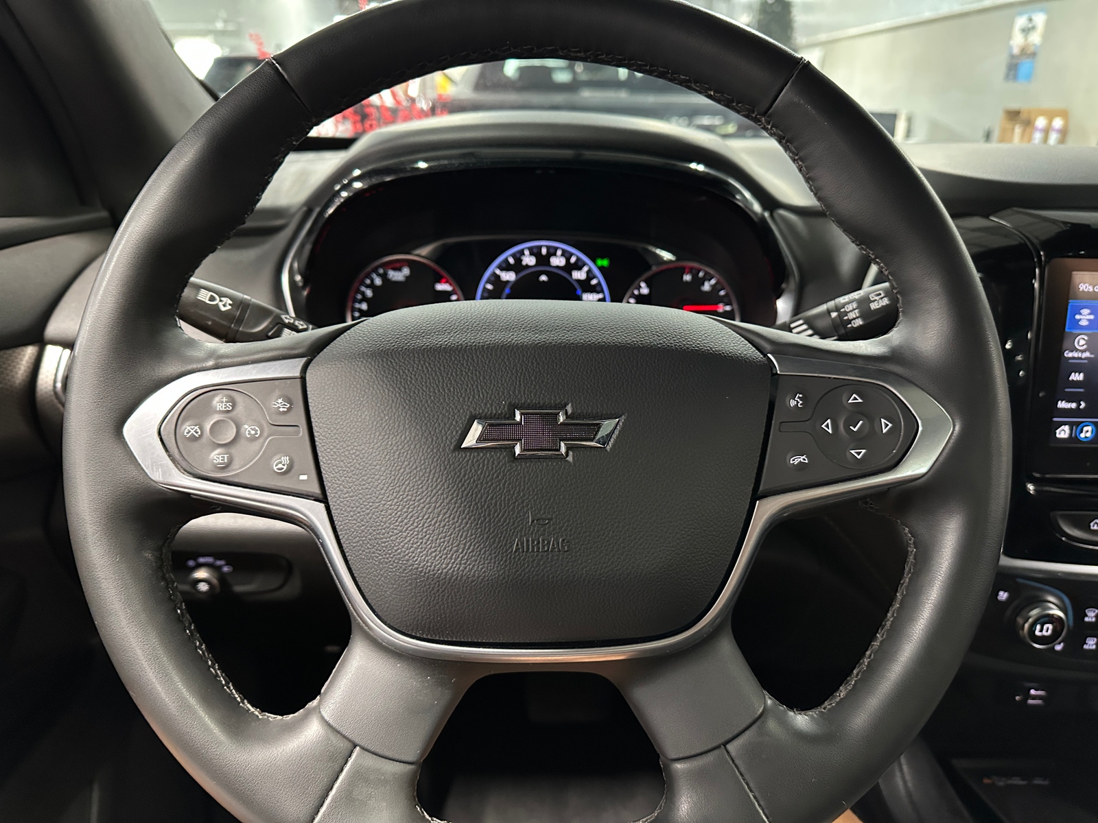 Thumbnail: 2023 Chevrolet Traverse - 5