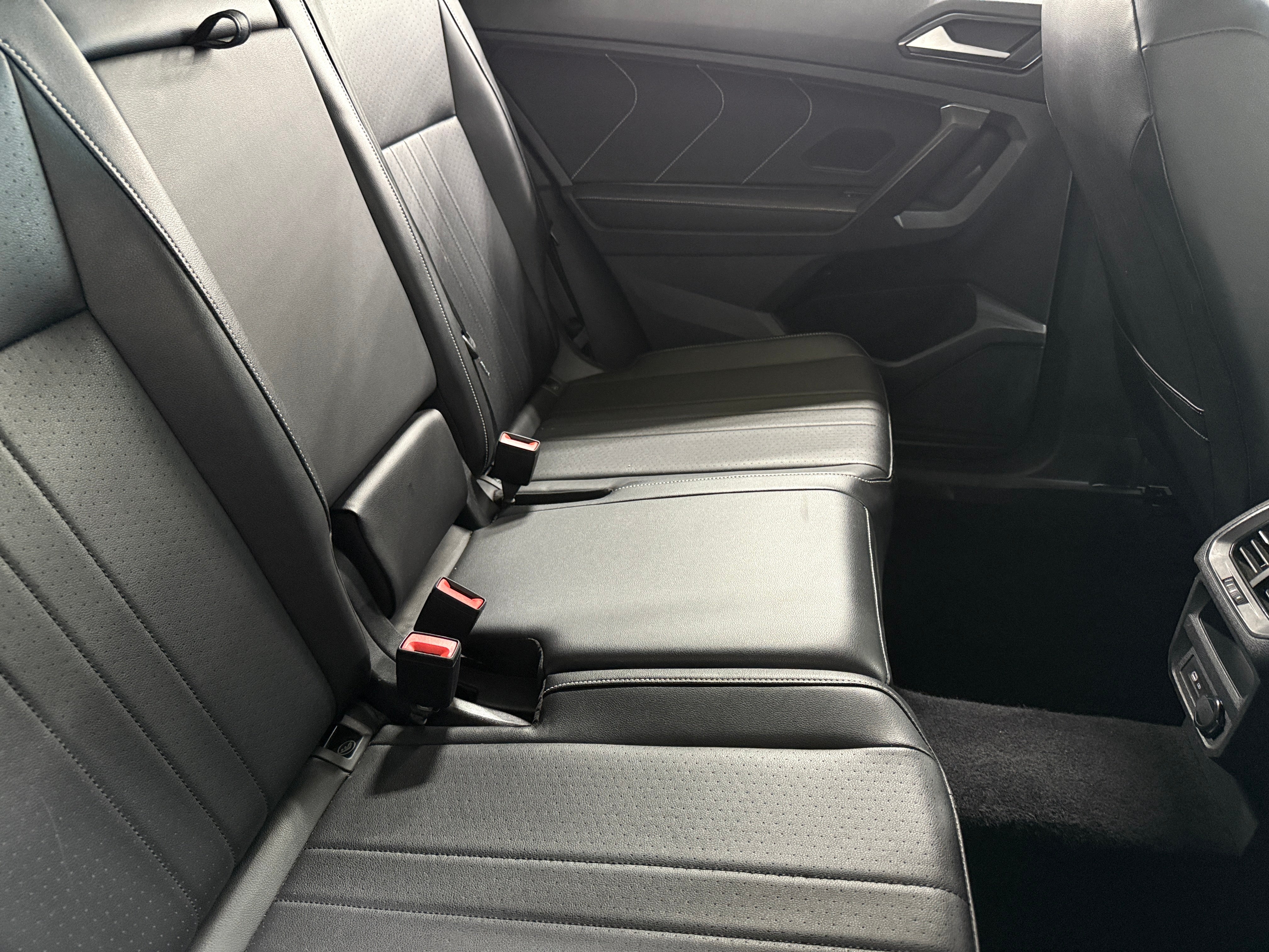 Image of 2022 Volkswagen Tiguan SE 4MOTION