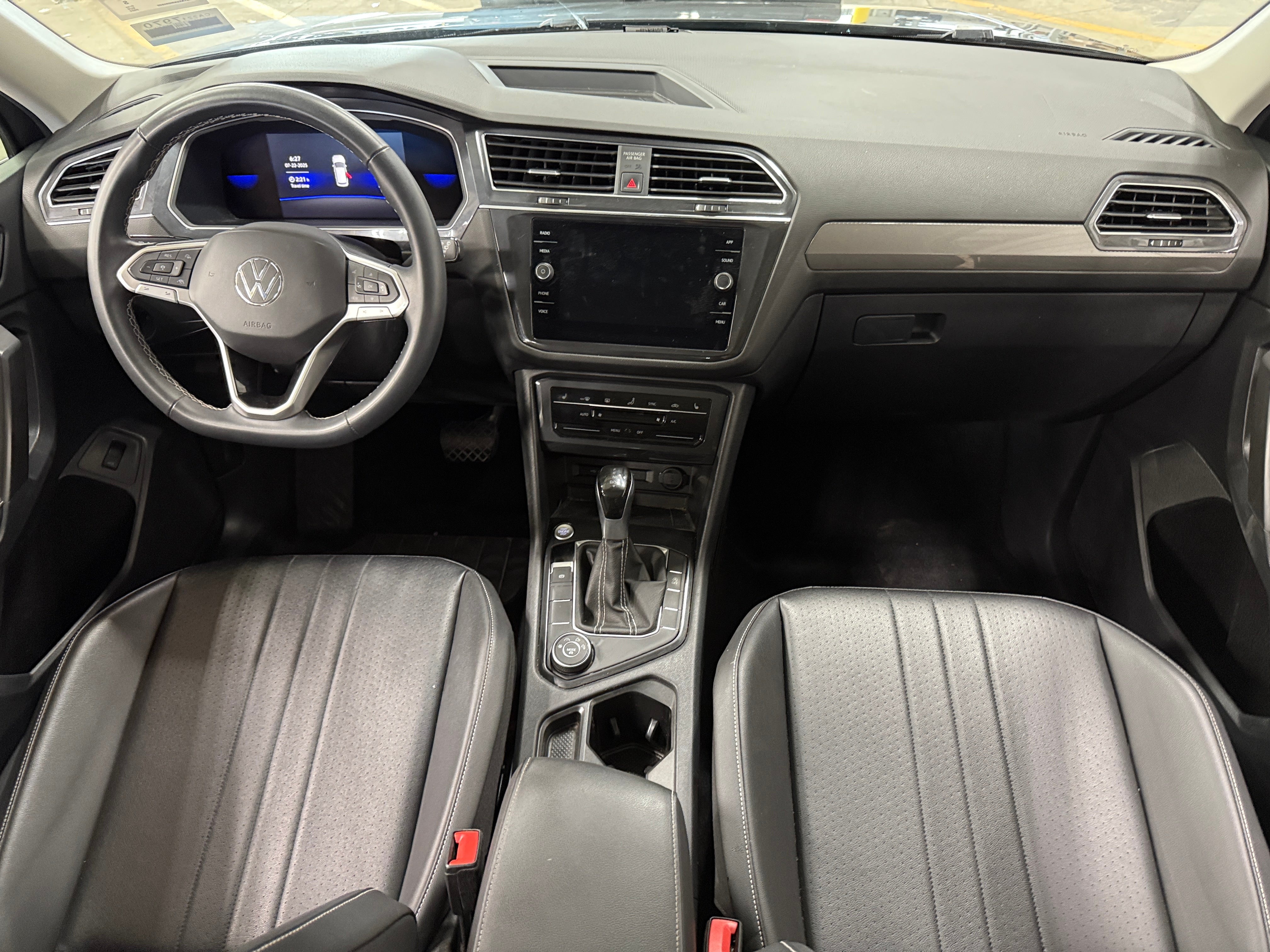 Image of 2022 Volkswagen Tiguan SE 4MOTION
