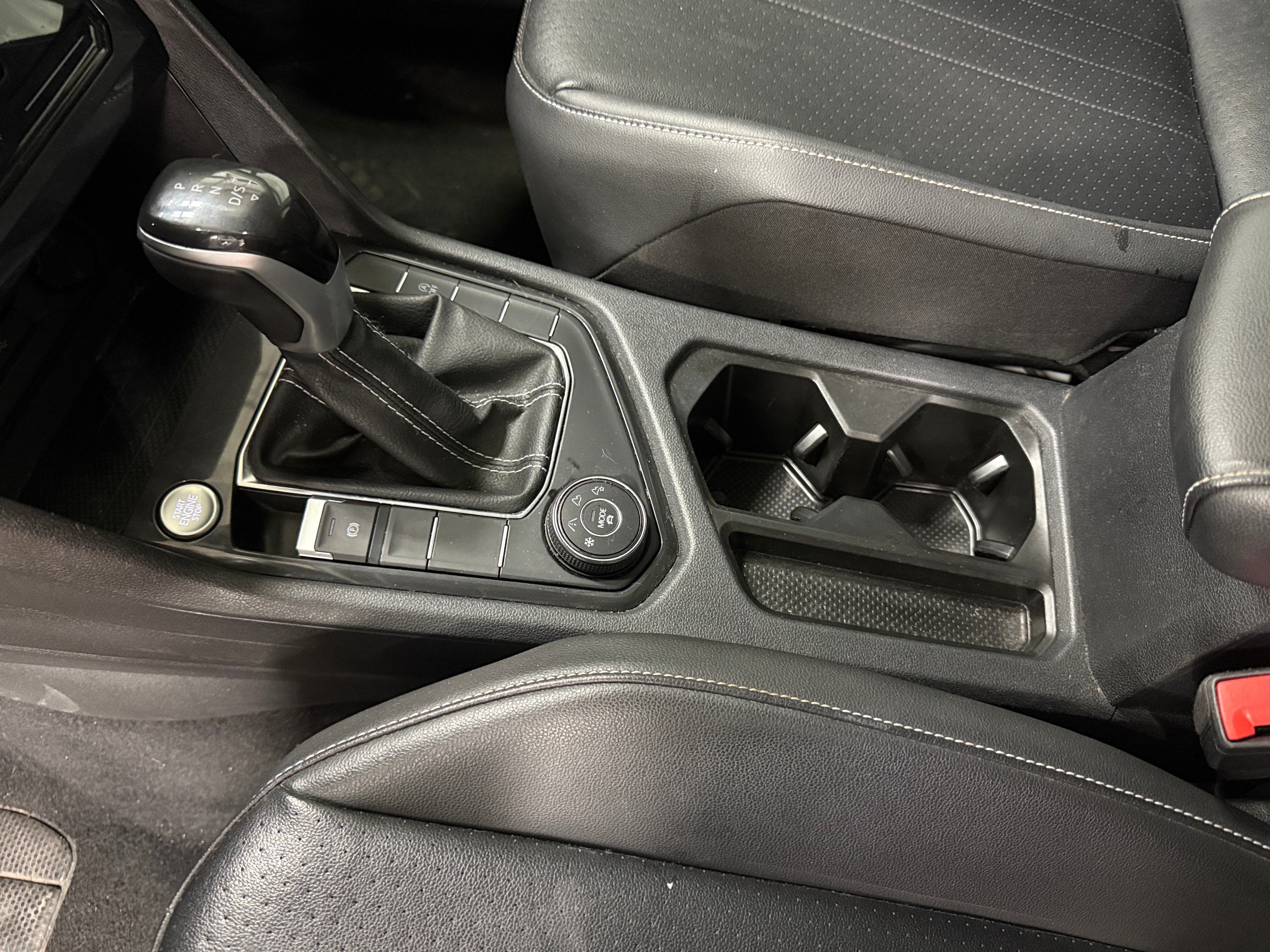 Image of 2022 Volkswagen Tiguan SE 4MOTION