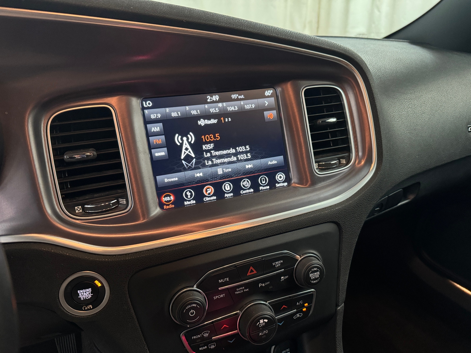 Thumbnail: 2019 Dodge Charger - 4