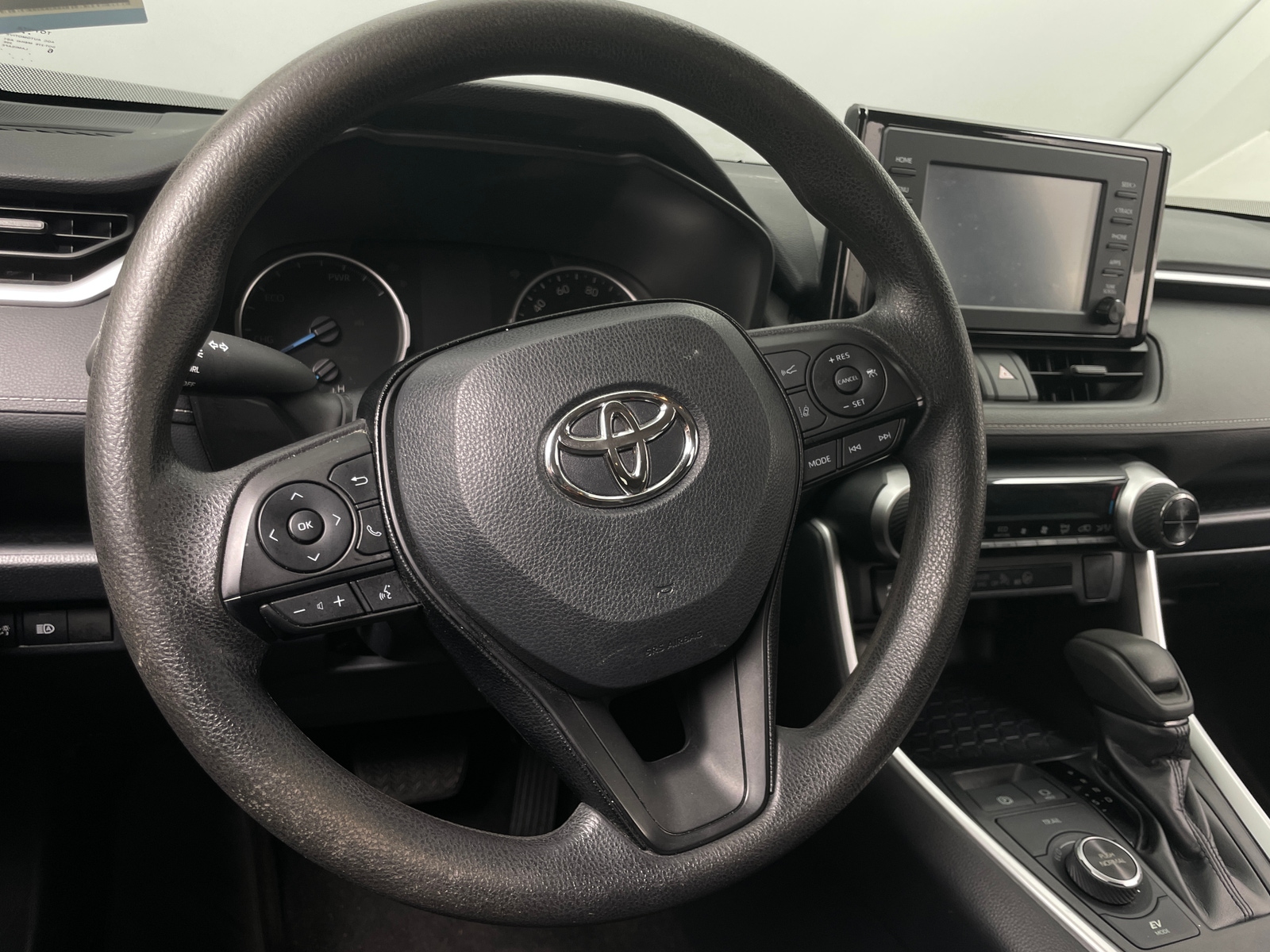 Thumbnail: 2019 Toyota RAV4 - 5