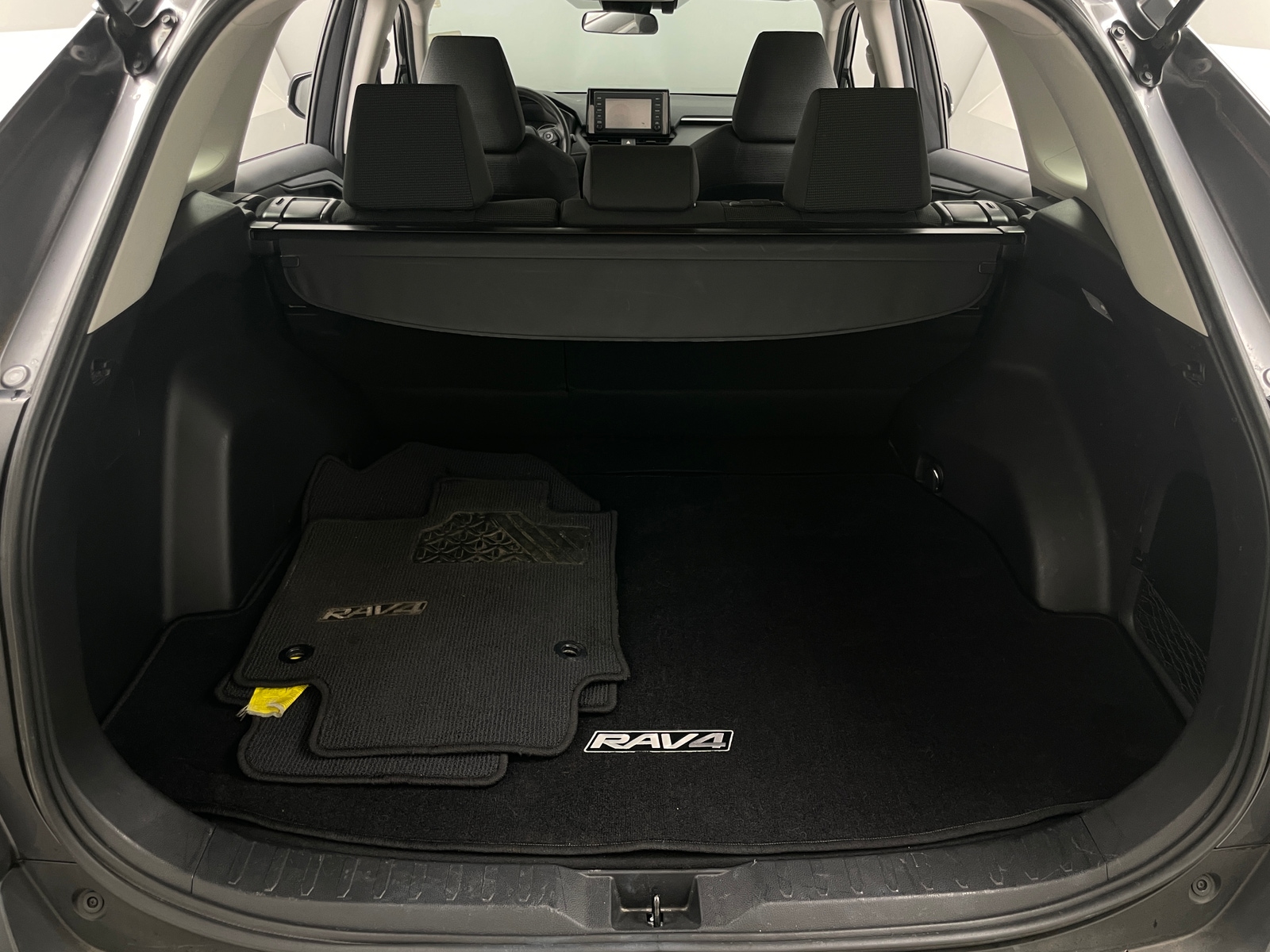 Thumbnail: 2019 Toyota RAV4 - 7