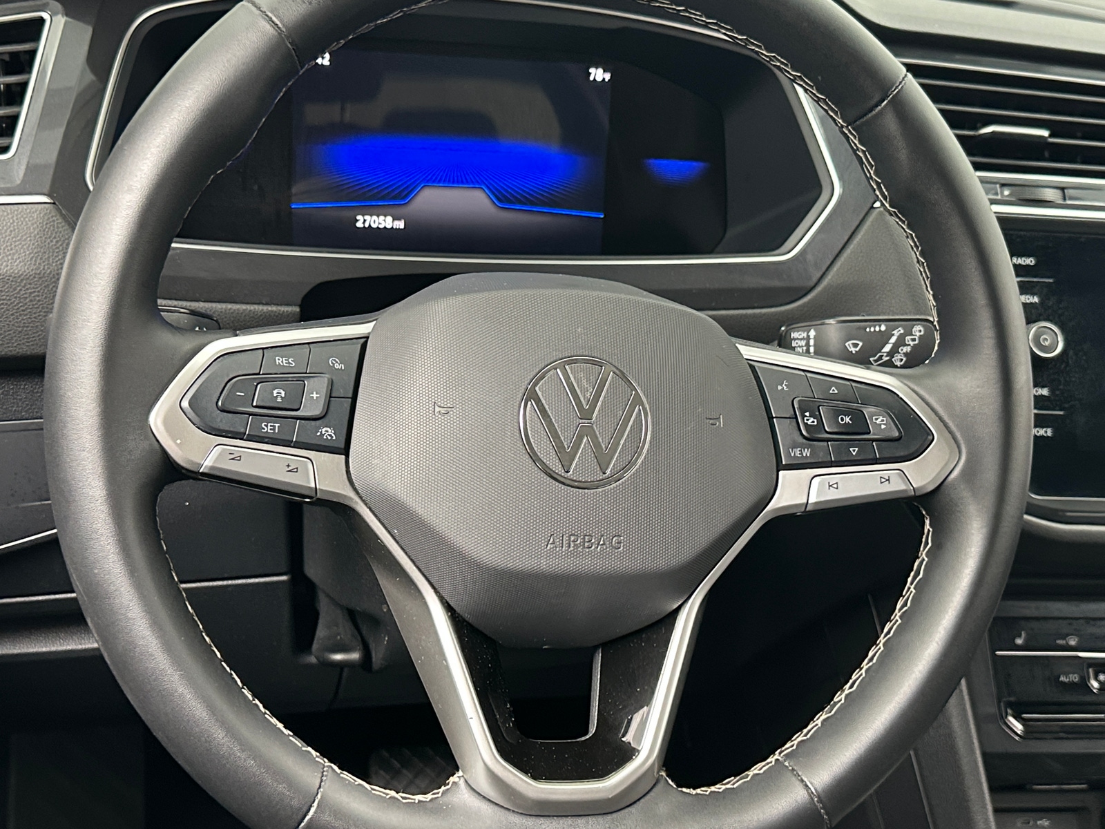Thumbnail: 2024 Volkswagen Tiguan - 4