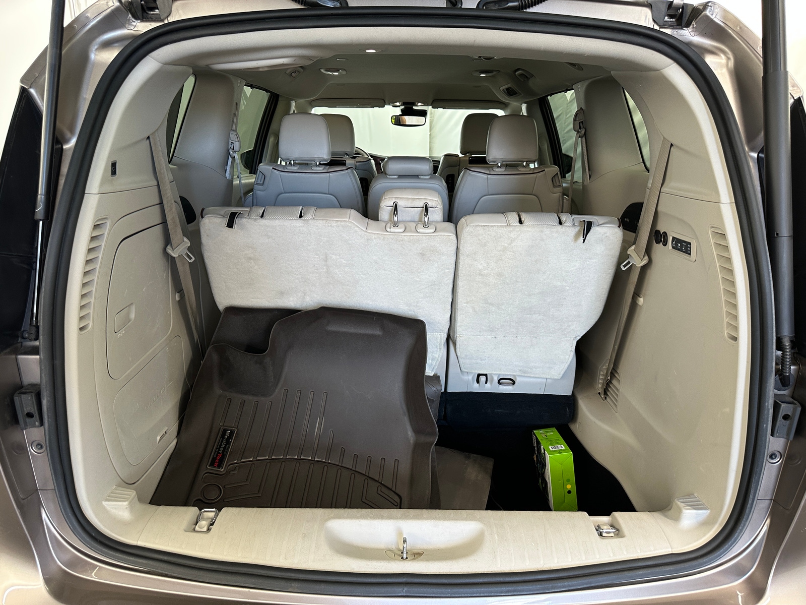 Thumbnail: 2017 Chrysler Pacifica - 6