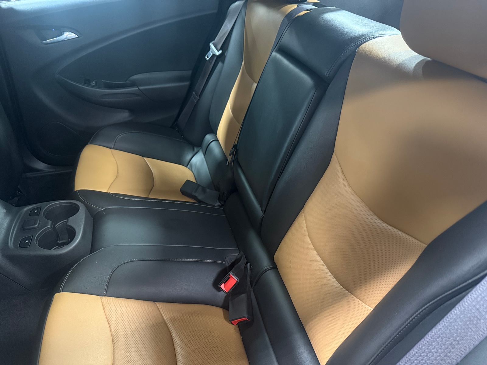 Thumbnail: 2016 Chevrolet Volt - 5