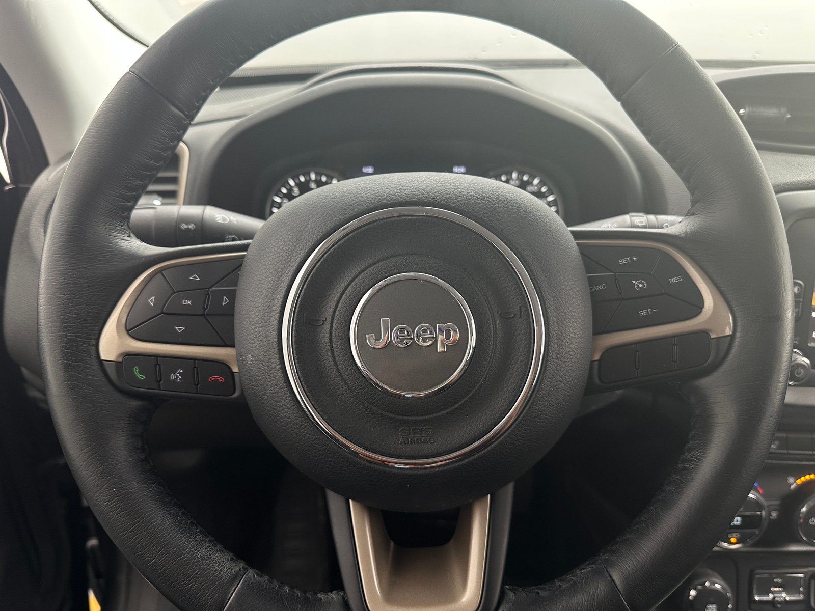 Thumbnail: 2017 Jeep Renegade - 5