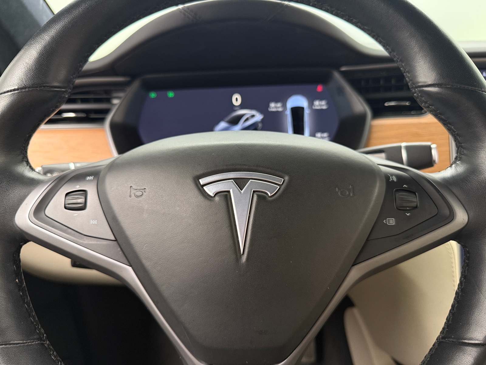 Thumbnail: 2020 Tesla Model X - 4
