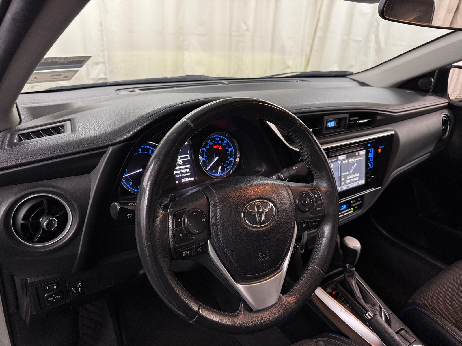 Thumbnail: 2018 Toyota Corolla - 3