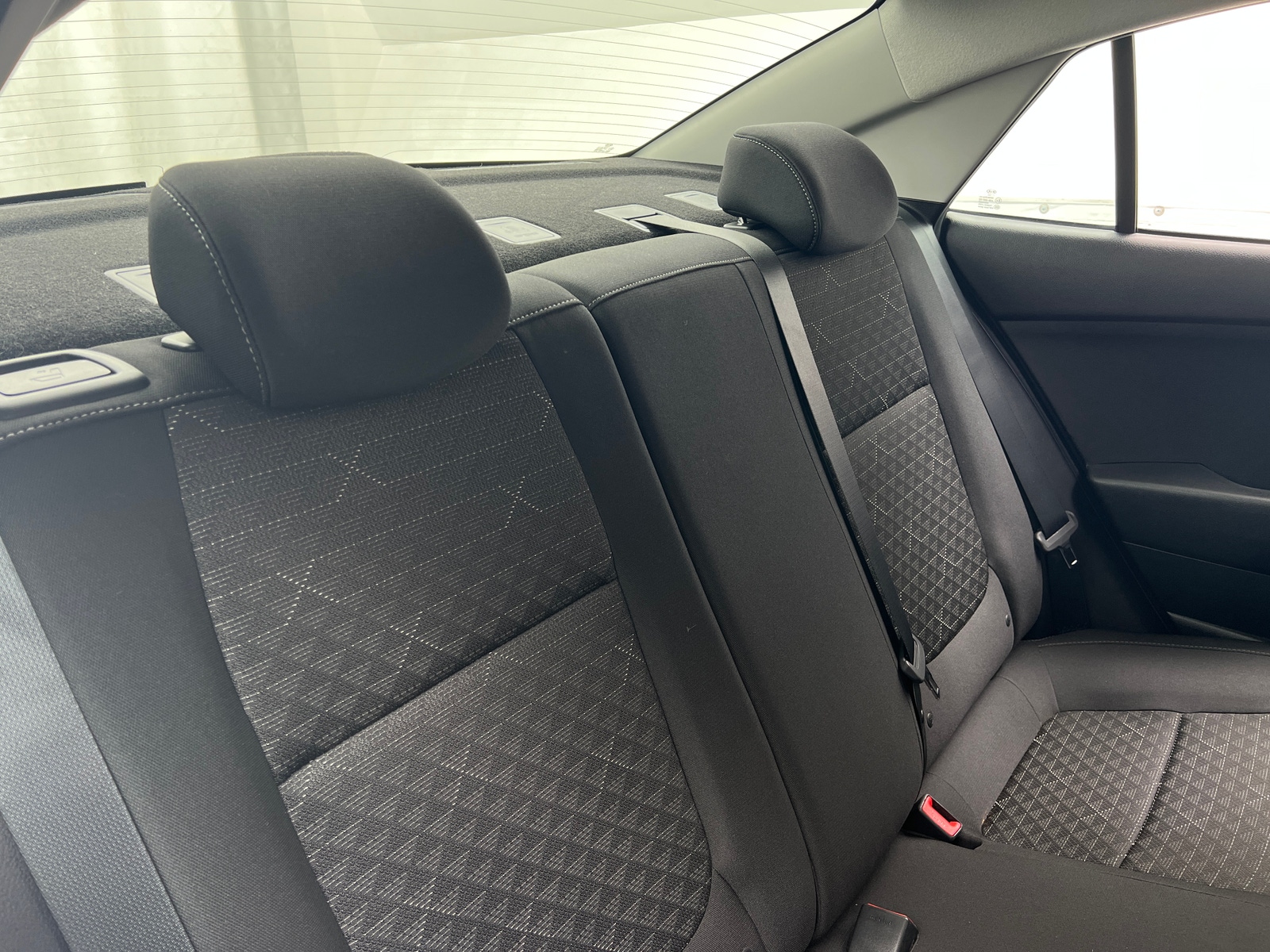 Thumbnail: 2019 Kia Rio - 6