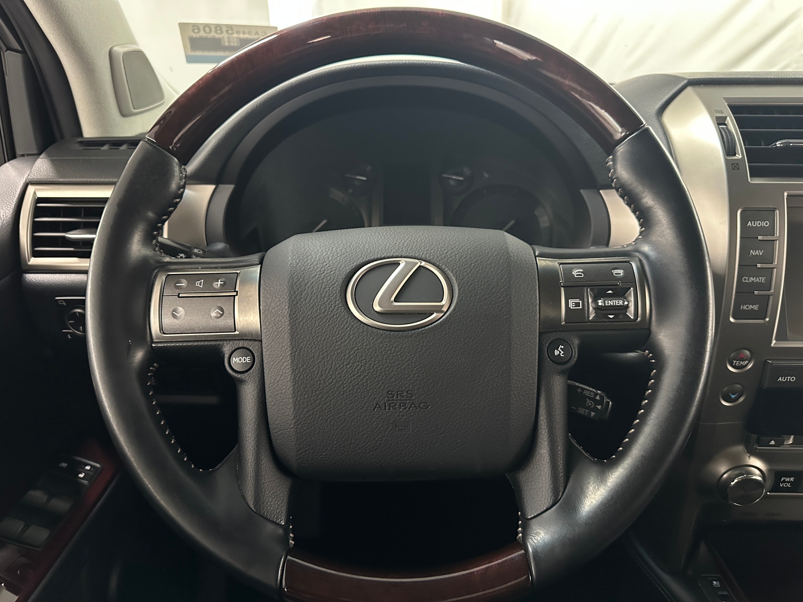 Thumbnail: 2018 Lexus GX - 4