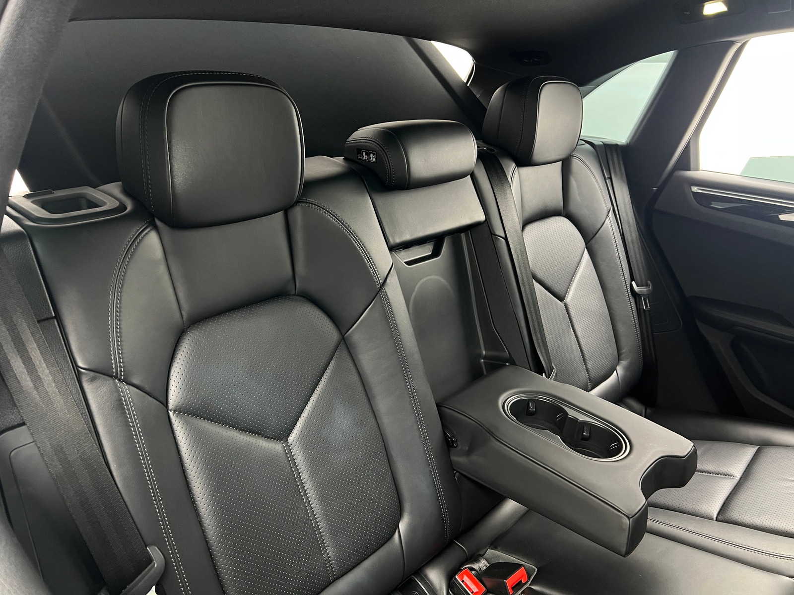 Thumbnail: 2018 Porsche Macan - 5