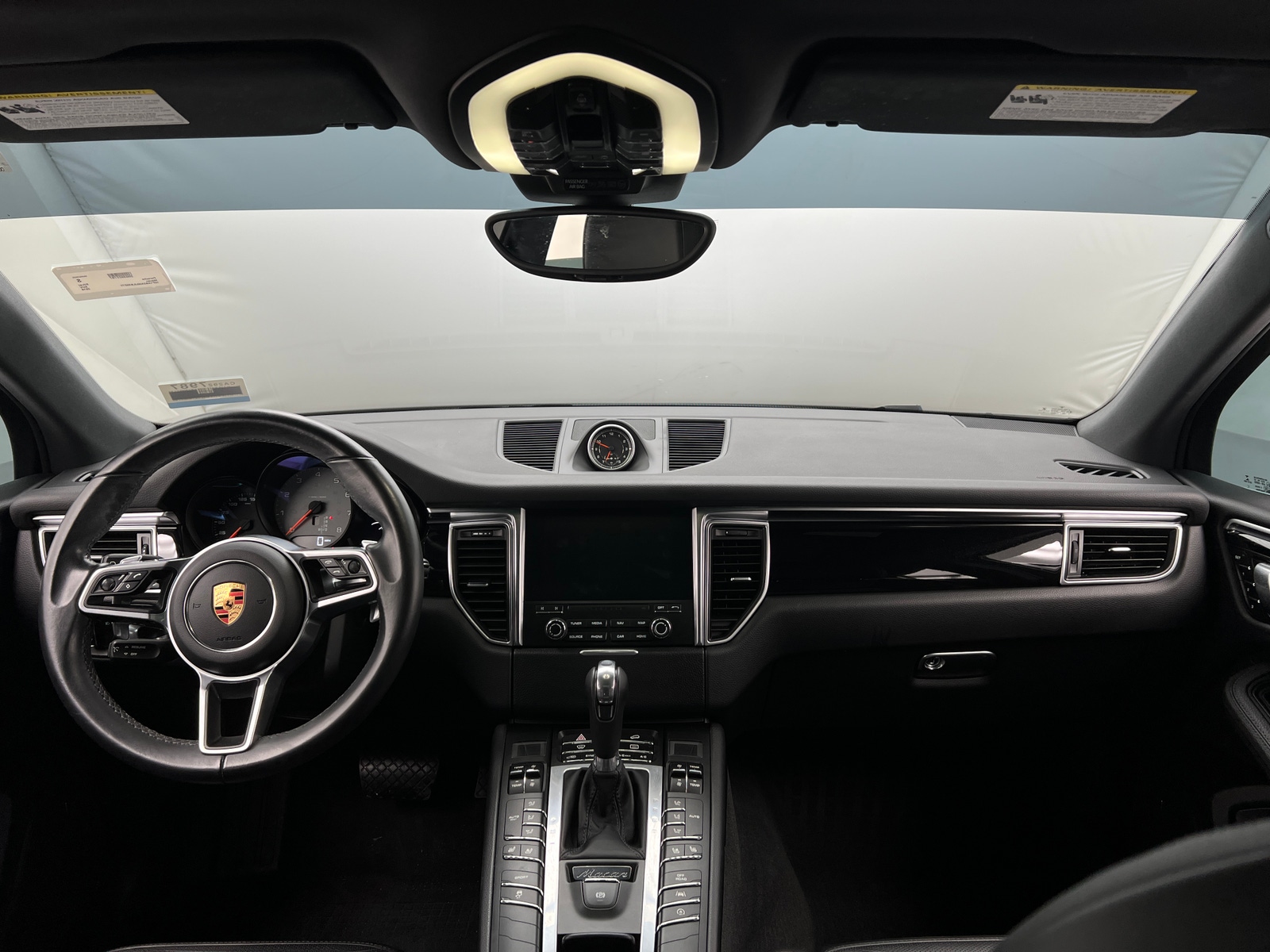Thumbnail: 2018 Porsche Macan - 2
