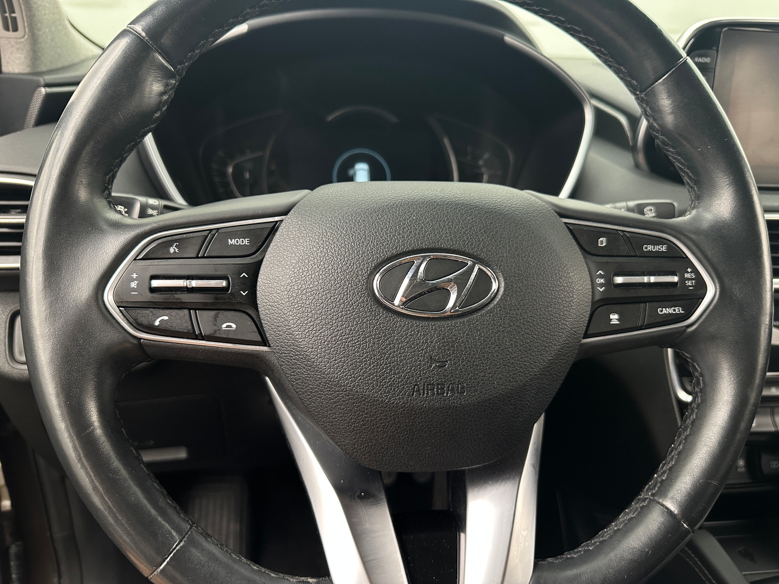 Thumbnail: 2019 Hyundai Santa Fe - 4