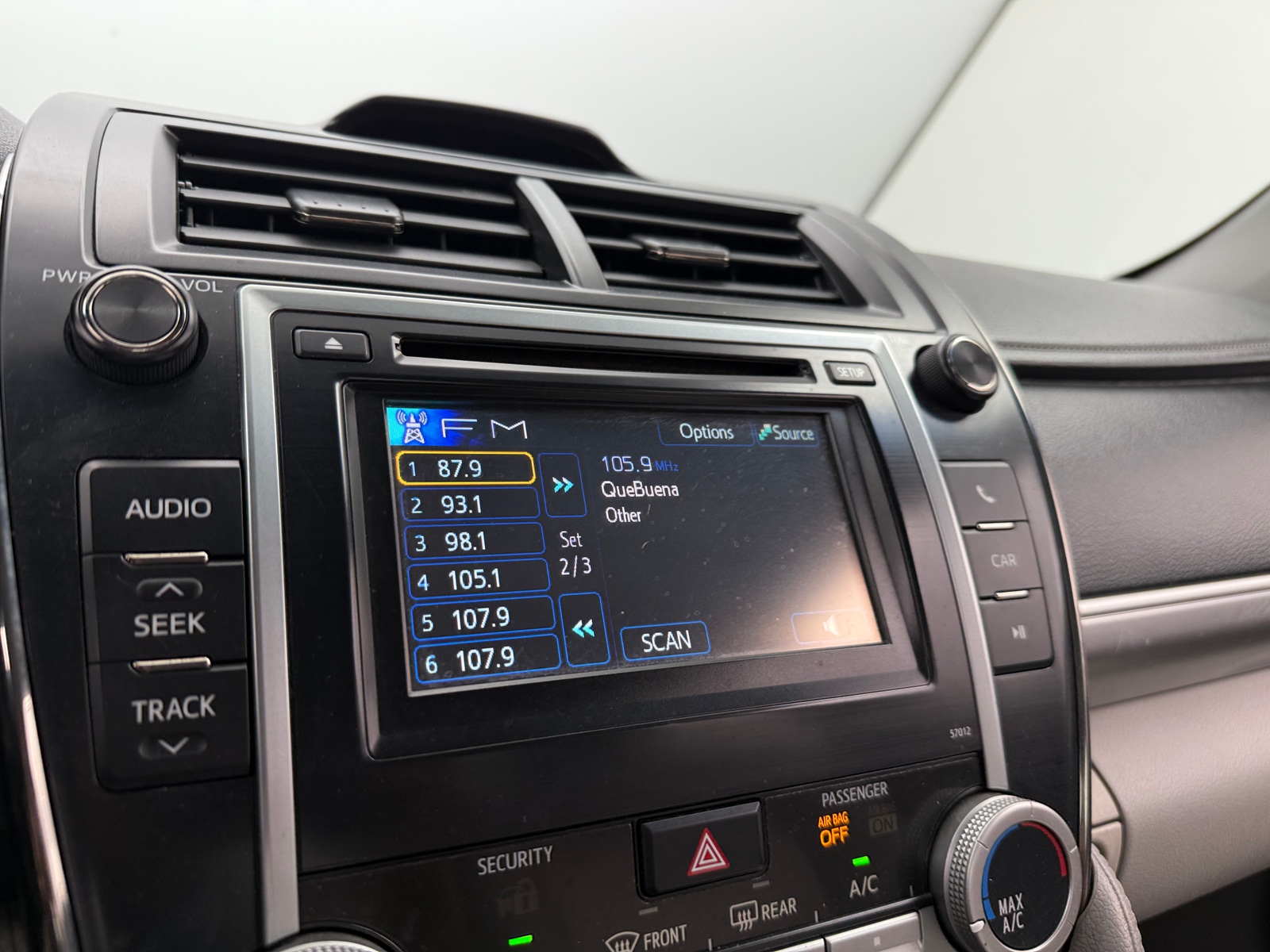 Thumbnail: 2012 Toyota Camry - 4