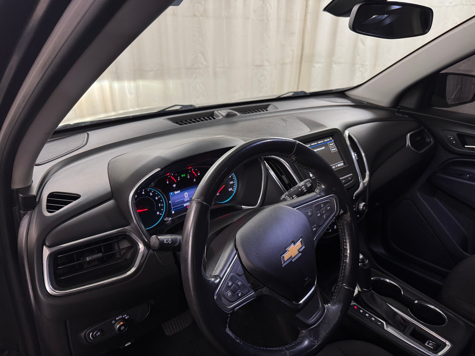 Thumbnail: 2019 Chevrolet Equinox - 3