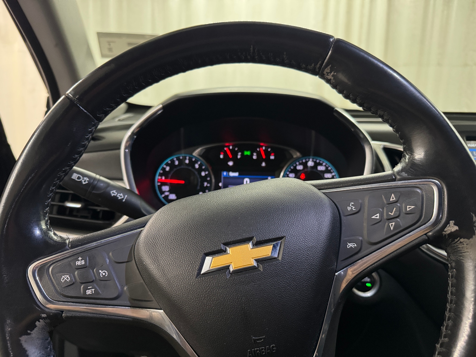 Thumbnail: 2019 Chevrolet Equinox - 5